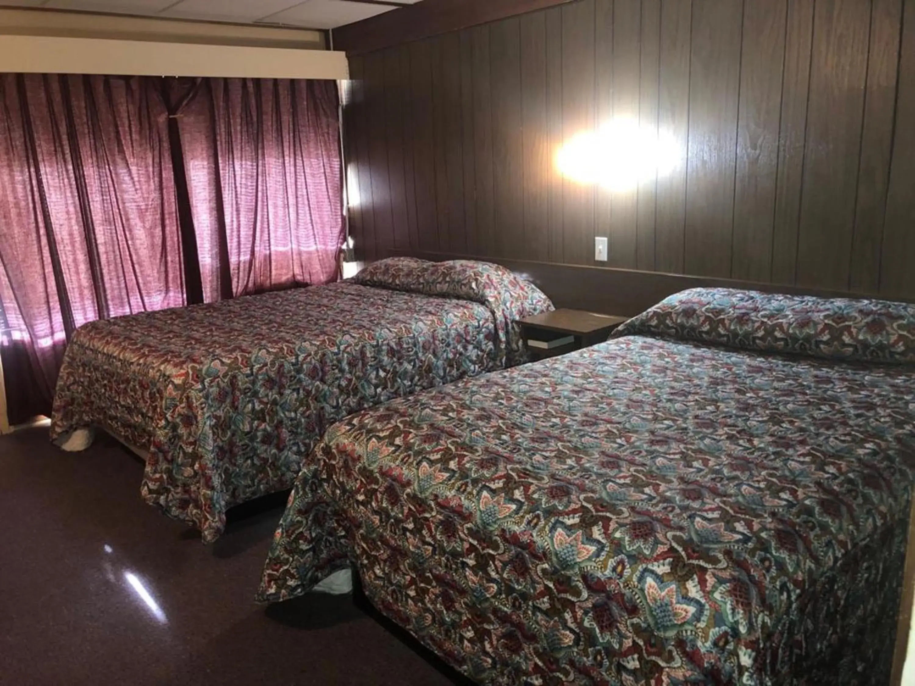 Photo of the whole room in Campbell Lodge Photo of the whole room in Campbell Lodge