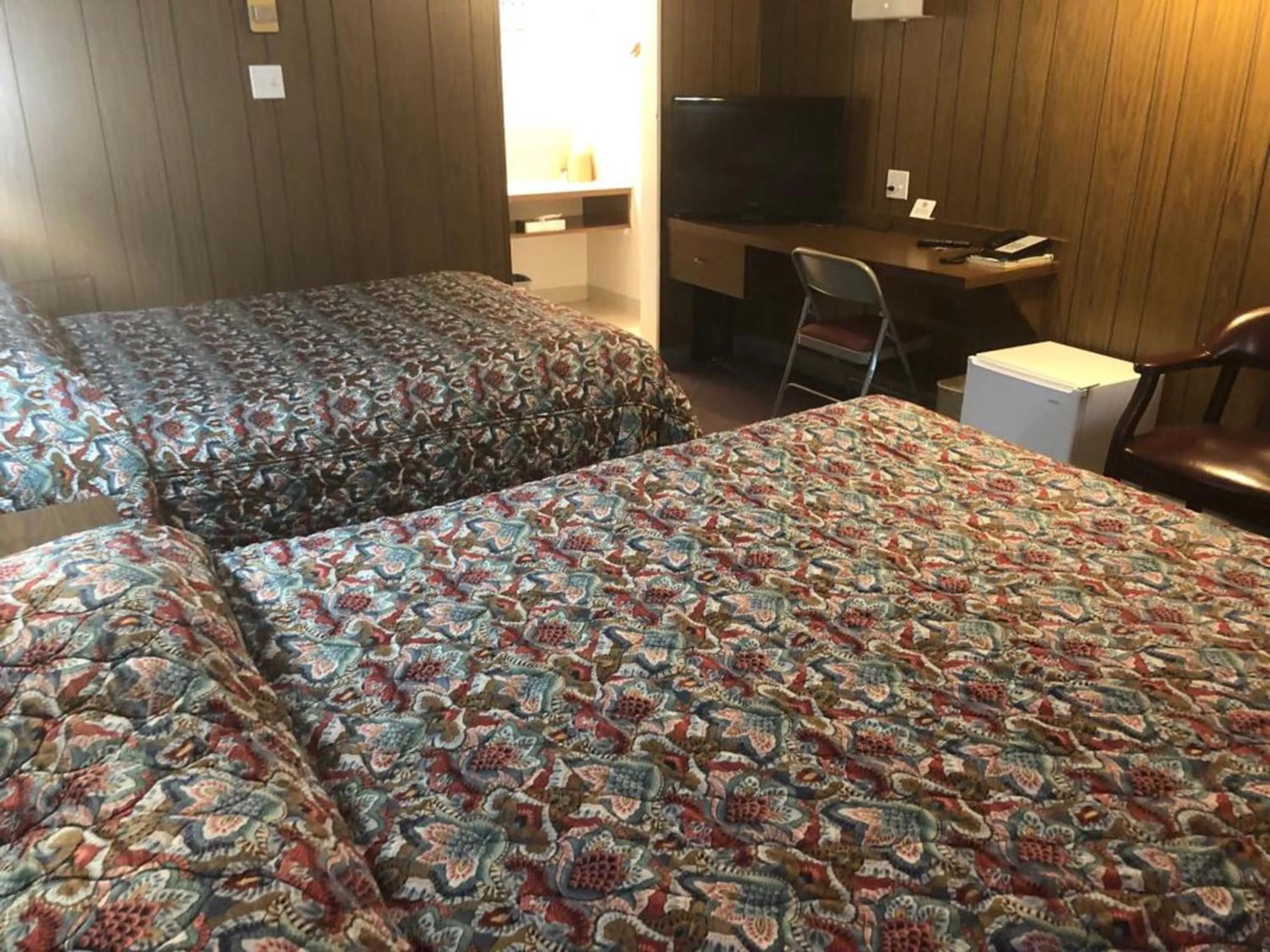 Photo of the whole room in Campbell Lodge