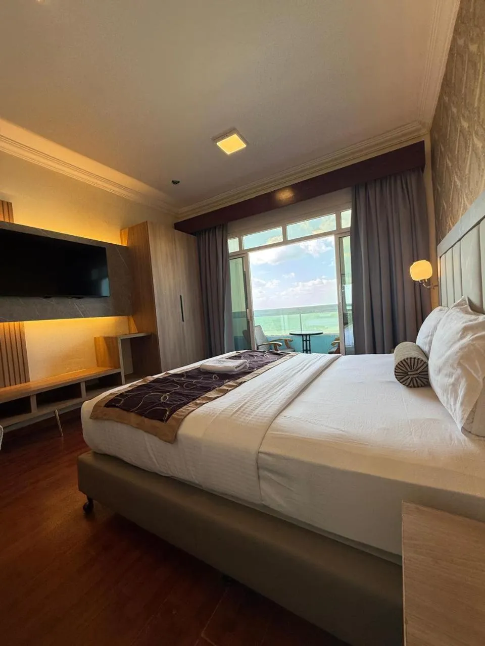 Bed in Mermaid Beach Hotel LLC