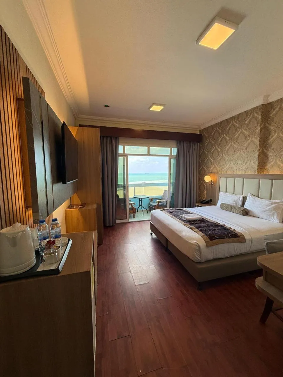 Bed in Mermaid Beach Hotel LLC