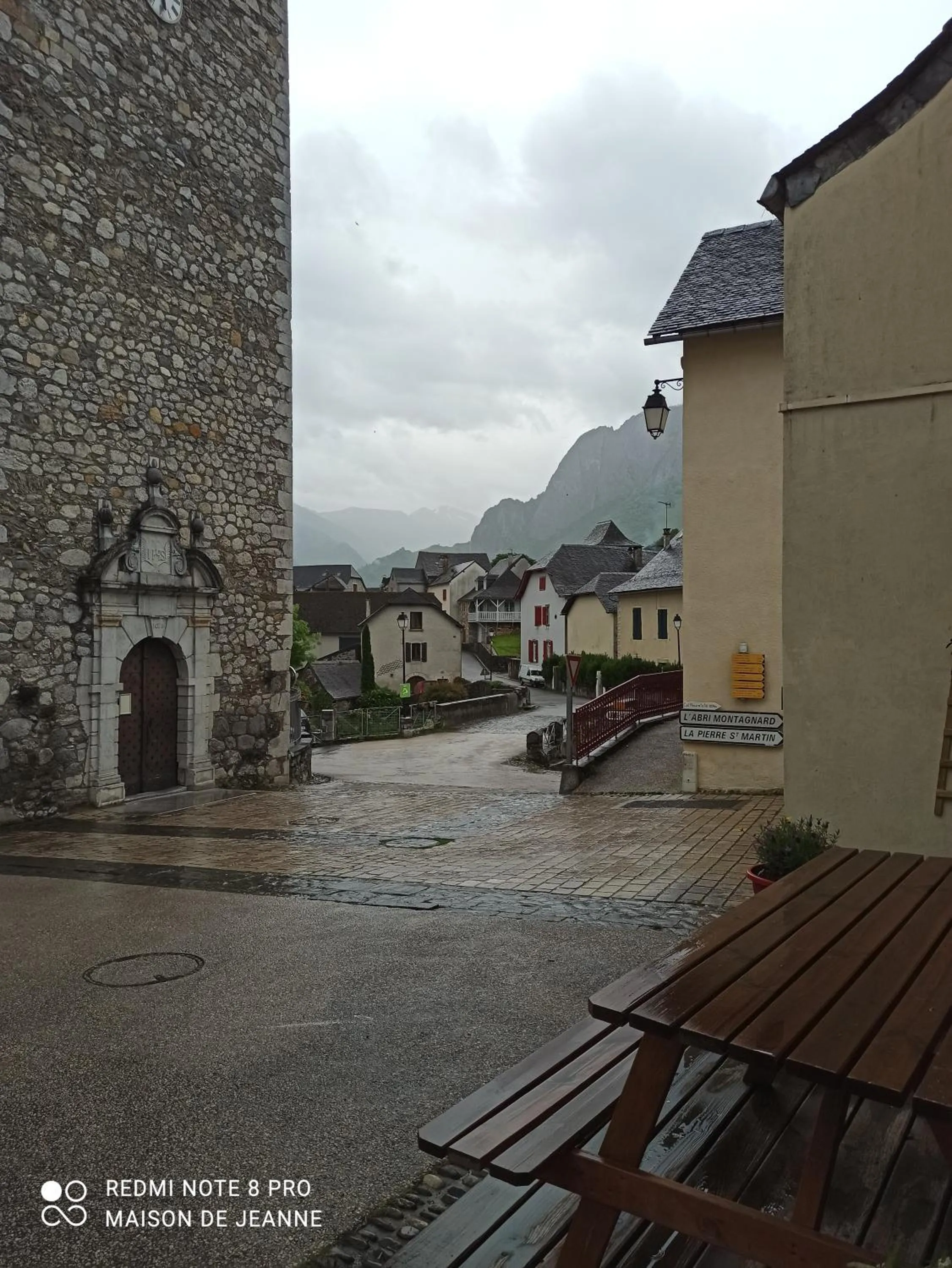 Neighbourhood in La Maison de Jeanne