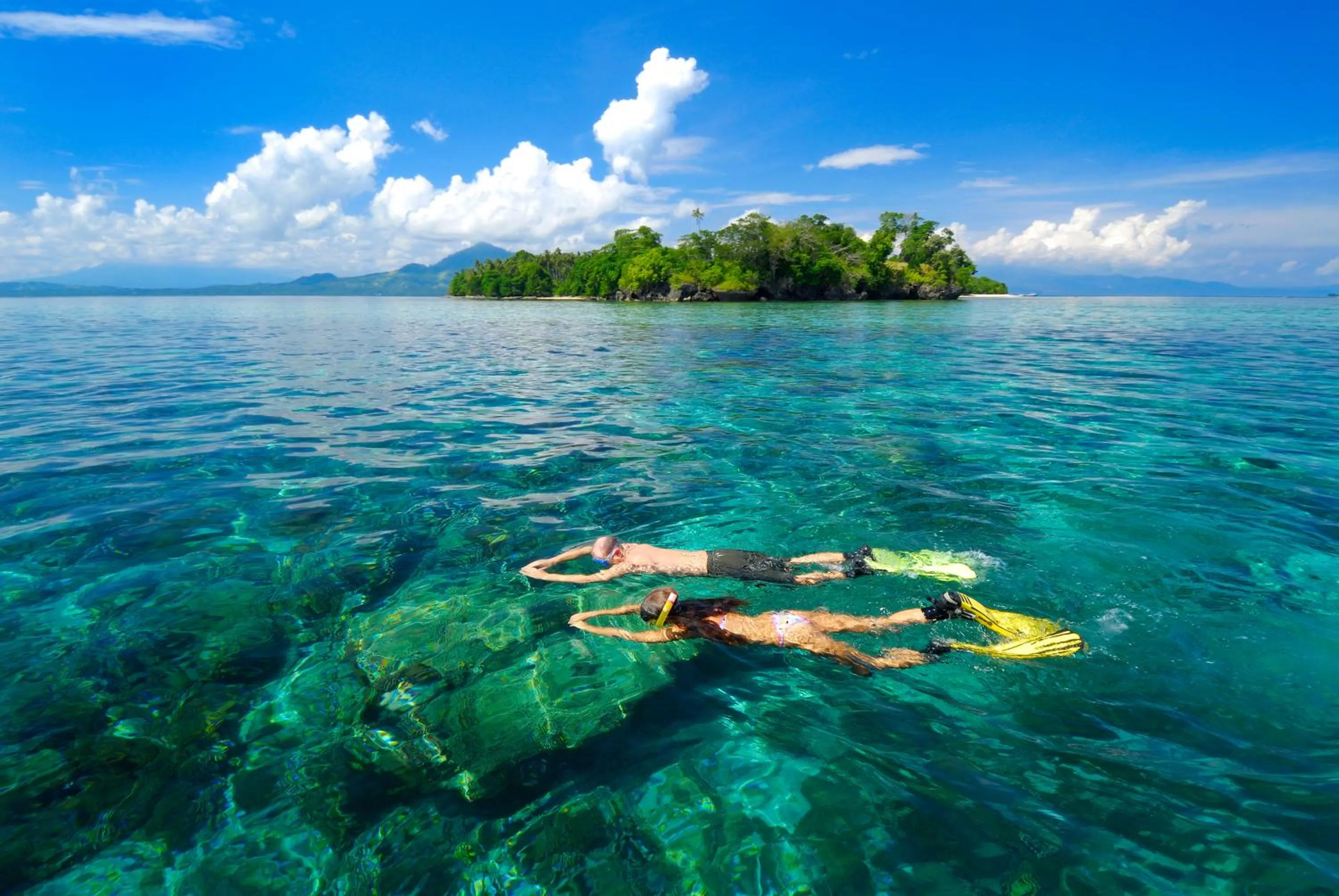 Snorkeling in Siladen Resort & Spa
