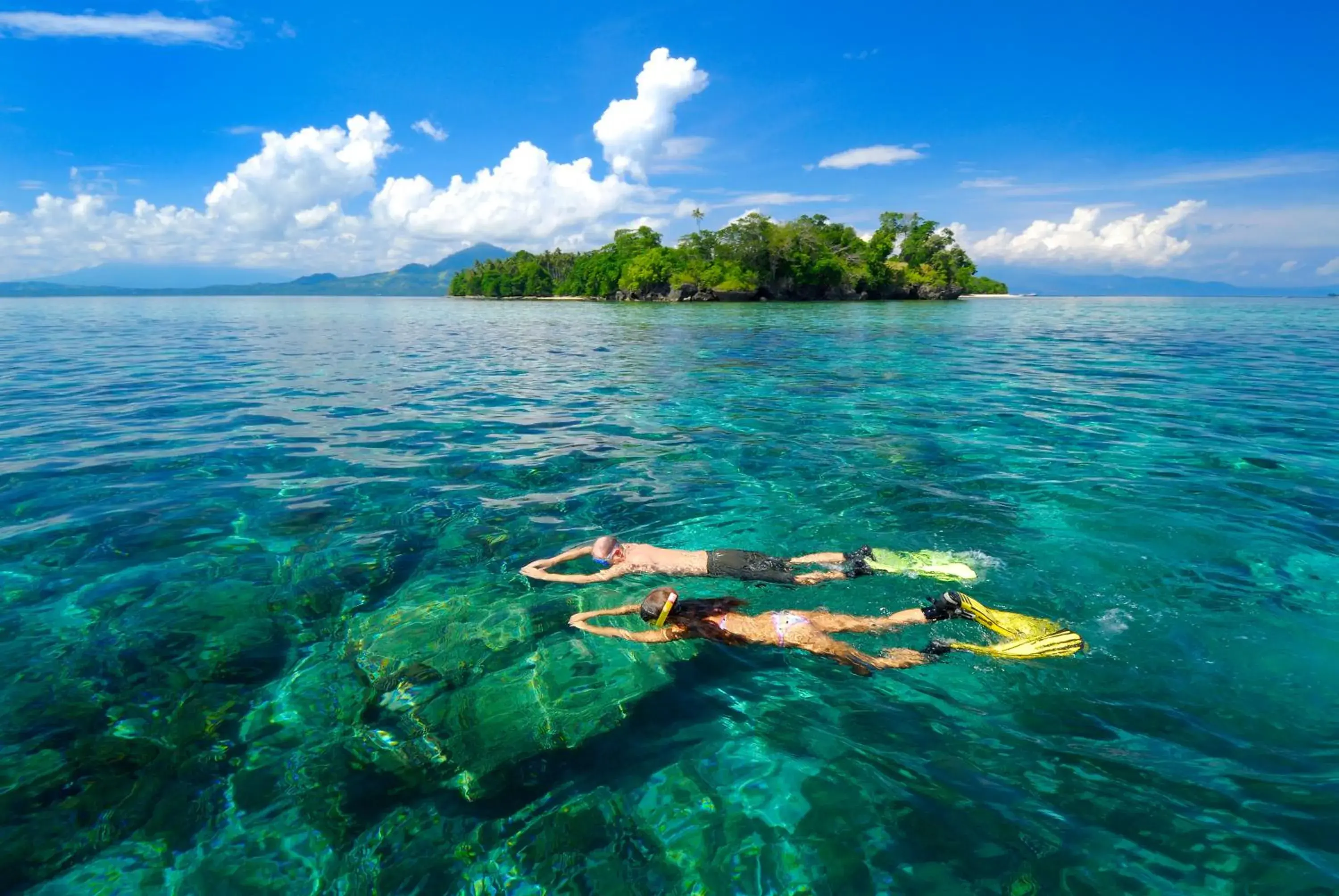 Snorkeling in Siladen Resort & Spa