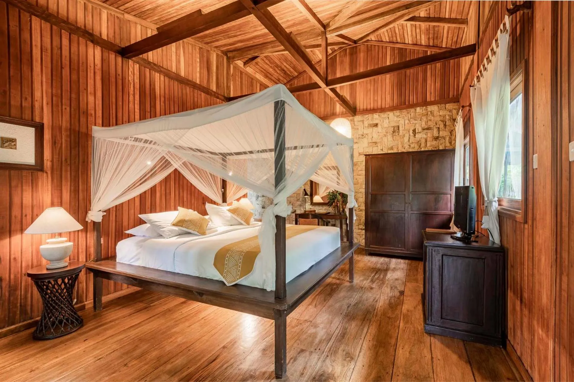 Photo of the whole room, Bed in Siladen Resort & Spa