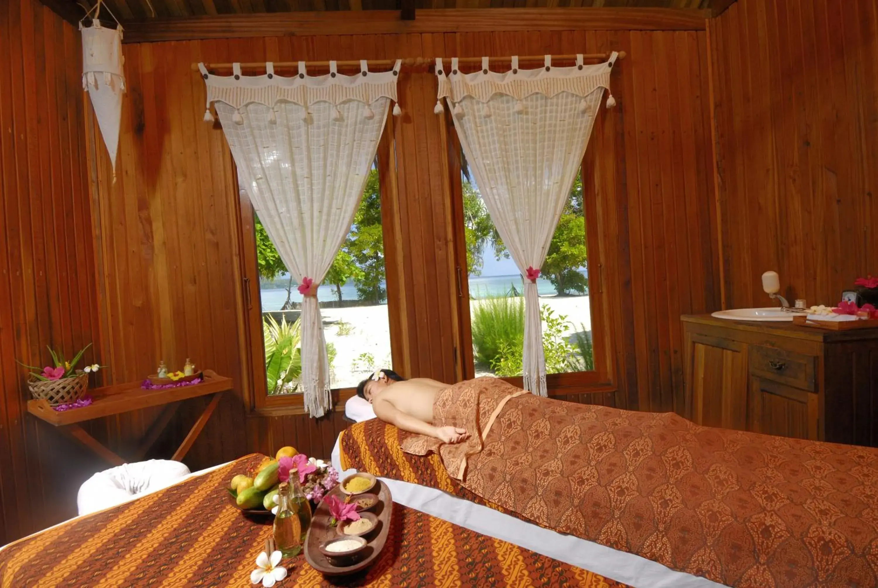 Massage in Siladen Resort & Spa