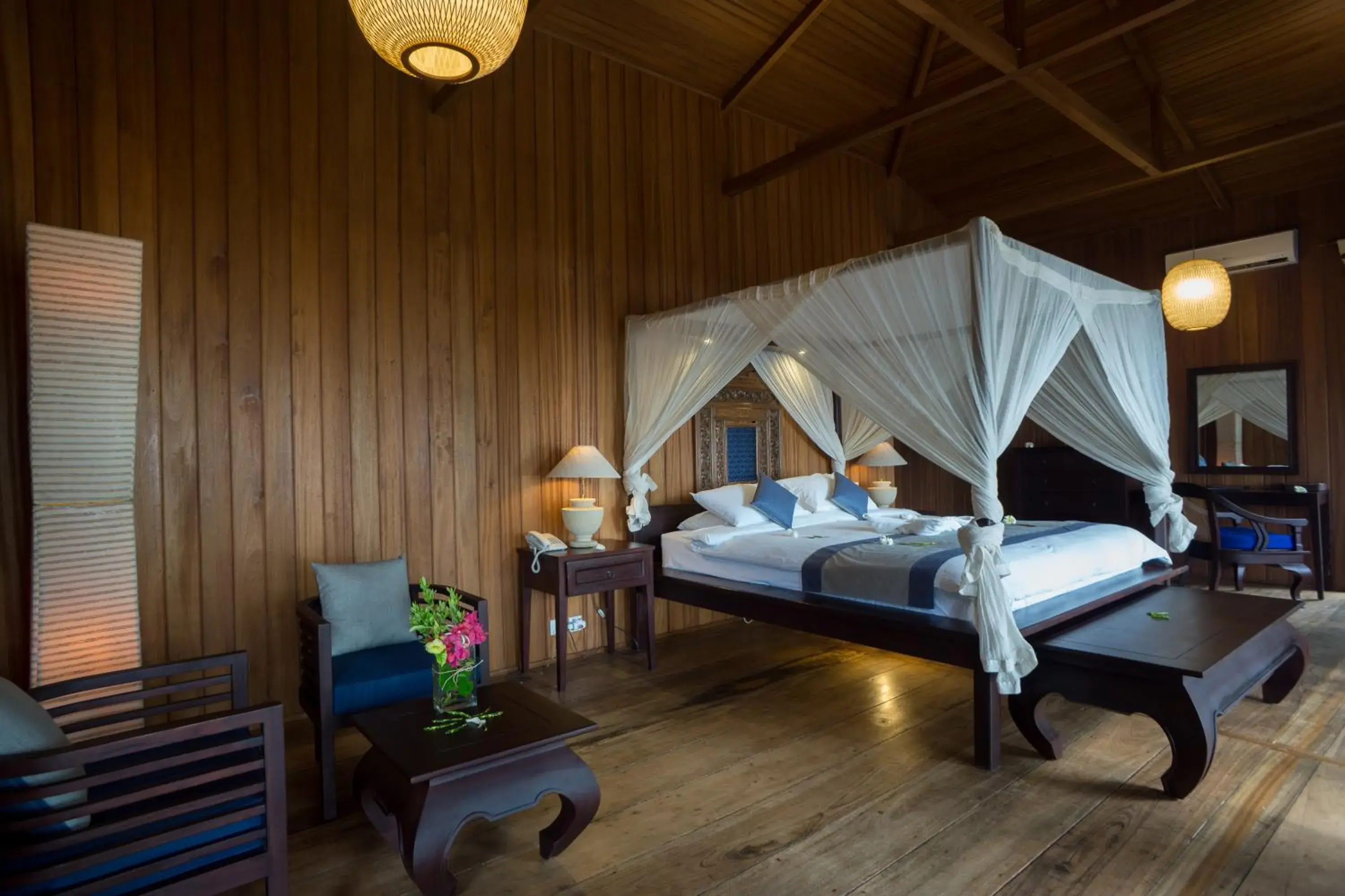 Photo of the whole room, Bed in Siladen Resort & Spa