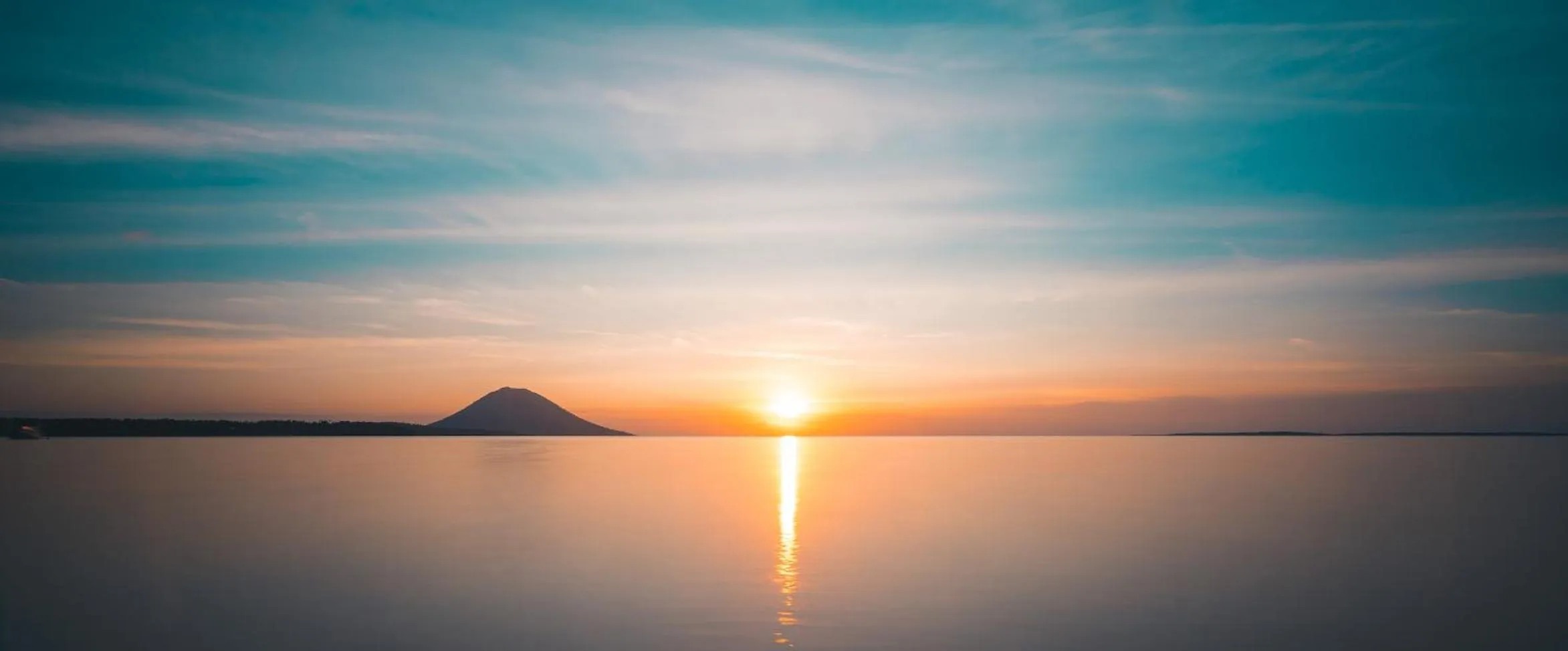 Sunset in Siladen Resort & Spa