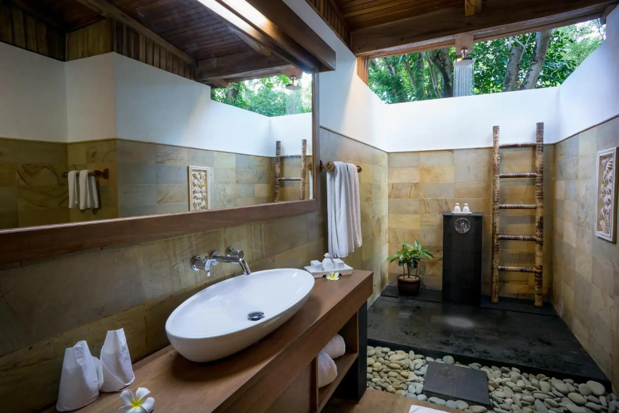 Bathroom in Siladen Resort & Spa