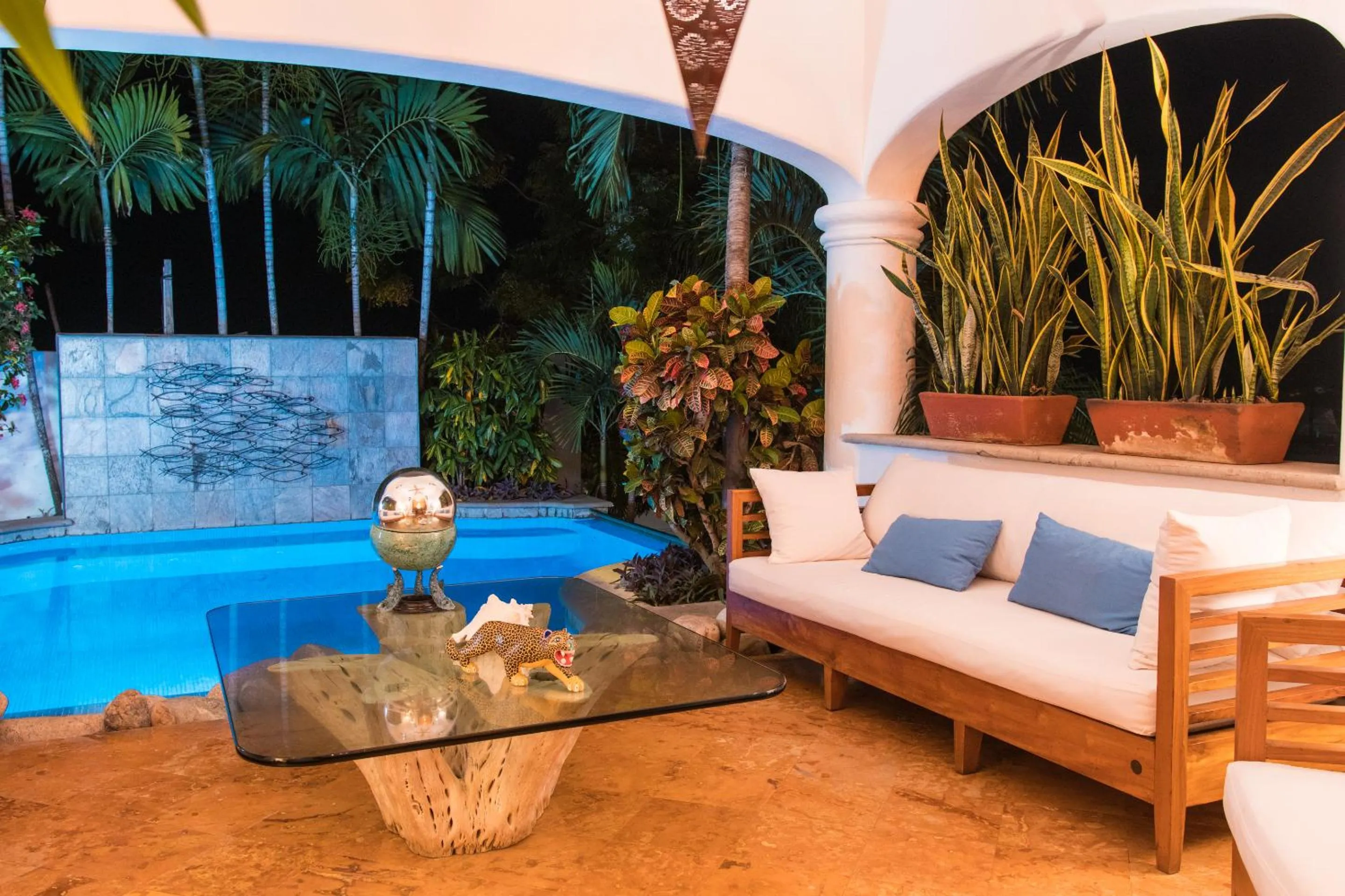 Pool view in Mi Otra Casa