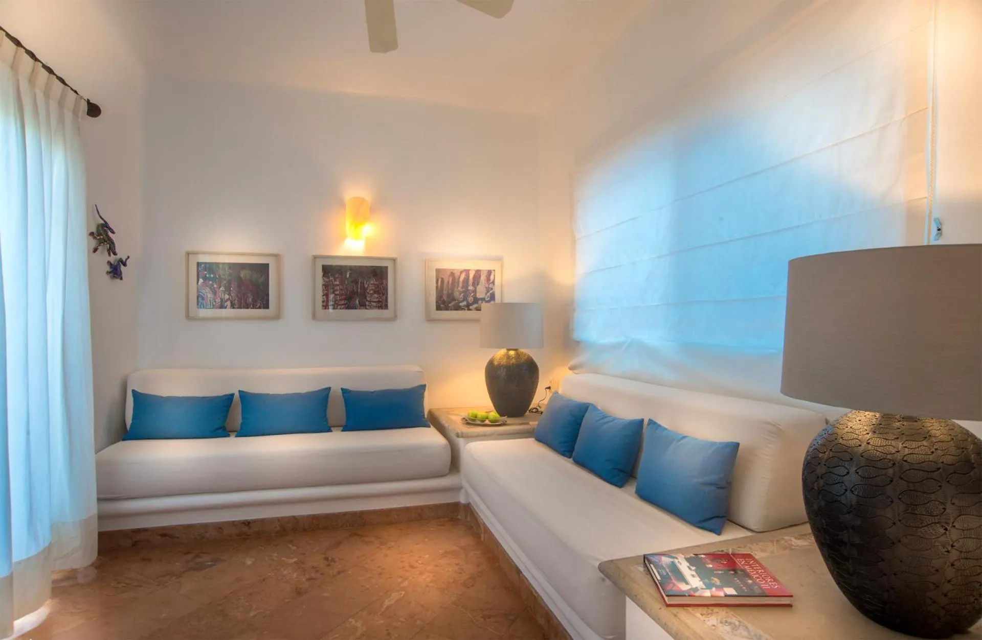 Living room in Mi Otra Casa