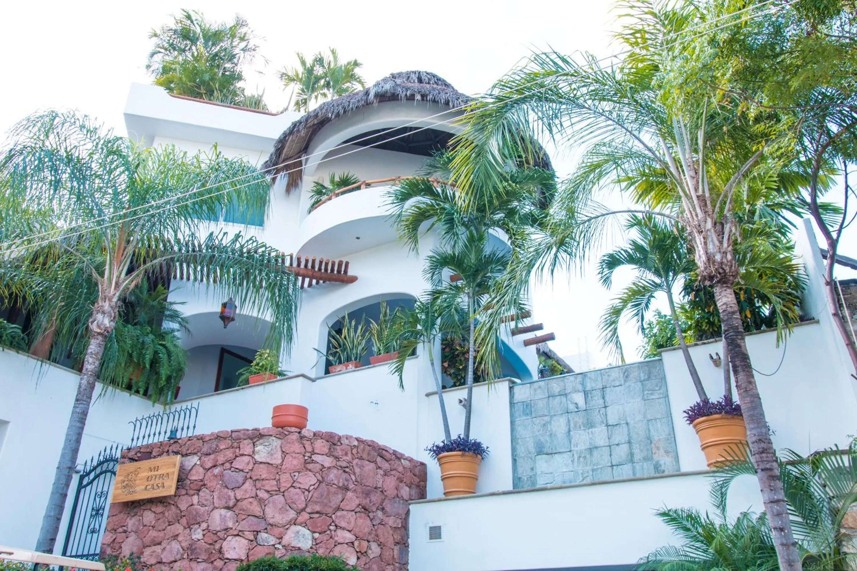 Facade/entrance in Mi Otra Casa