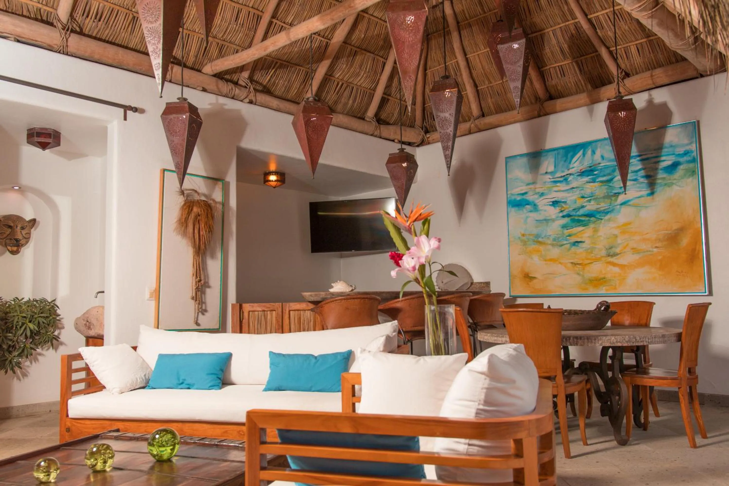 Communal lounge/ TV room in Mi Otra Casa