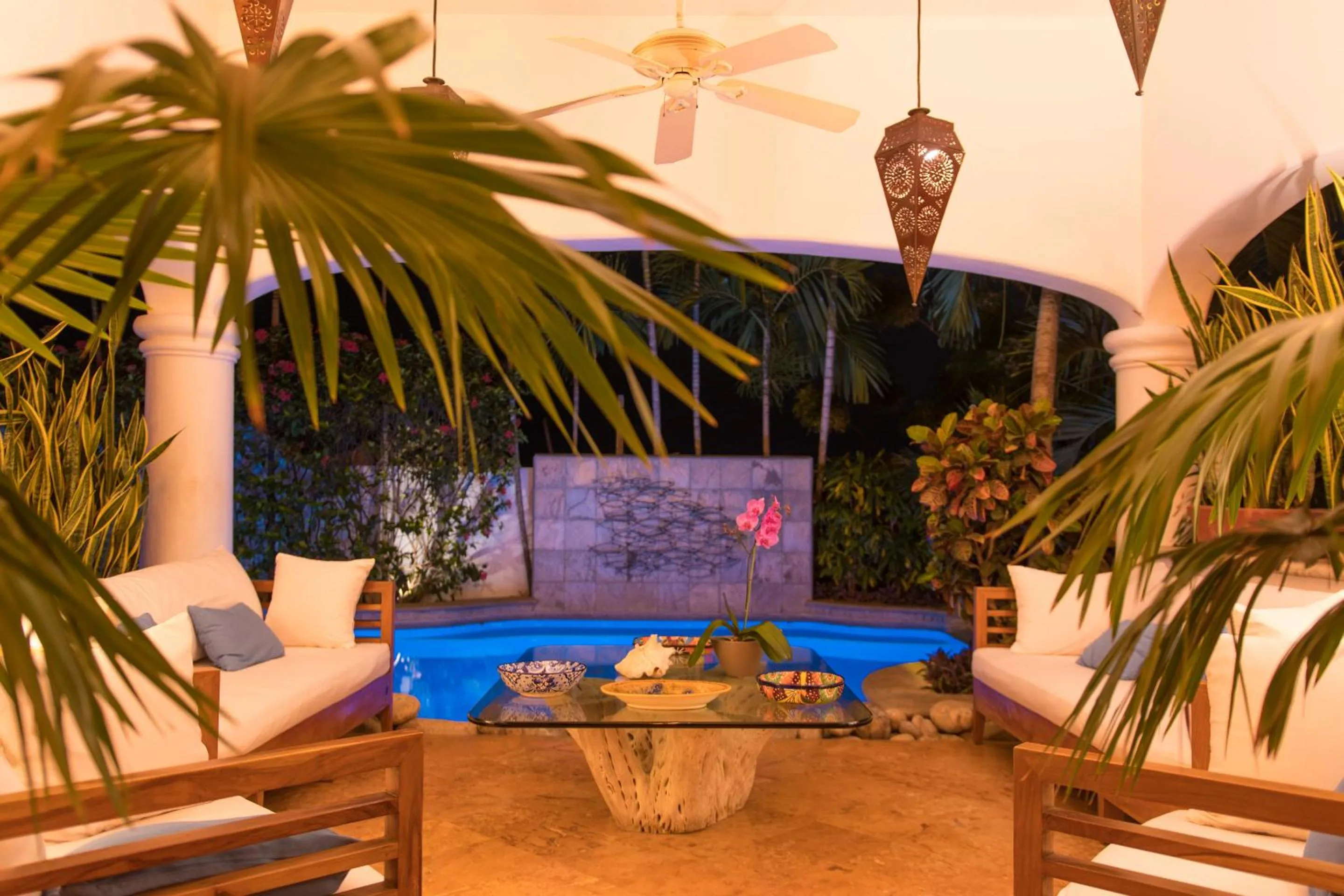 Pool view in Mi Otra Casa