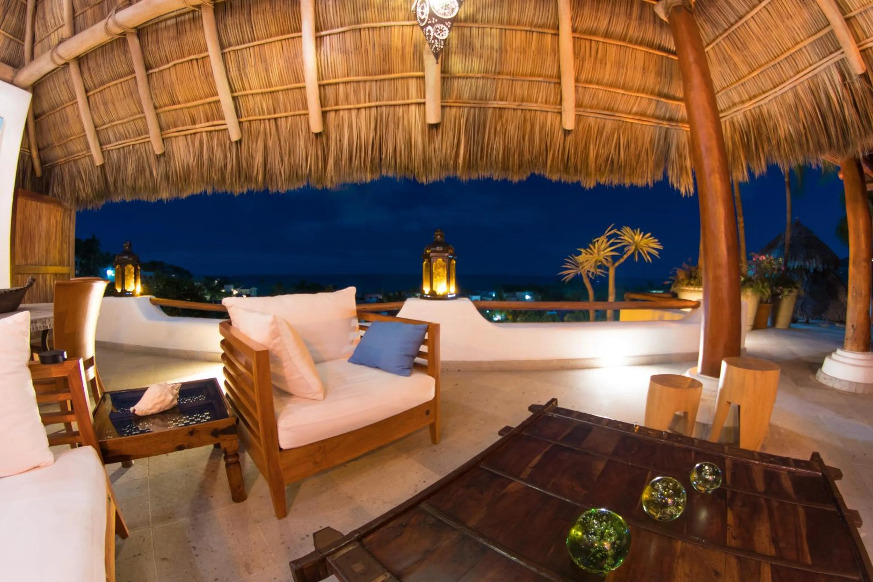 Communal lounge/ TV room in Mi Otra Casa