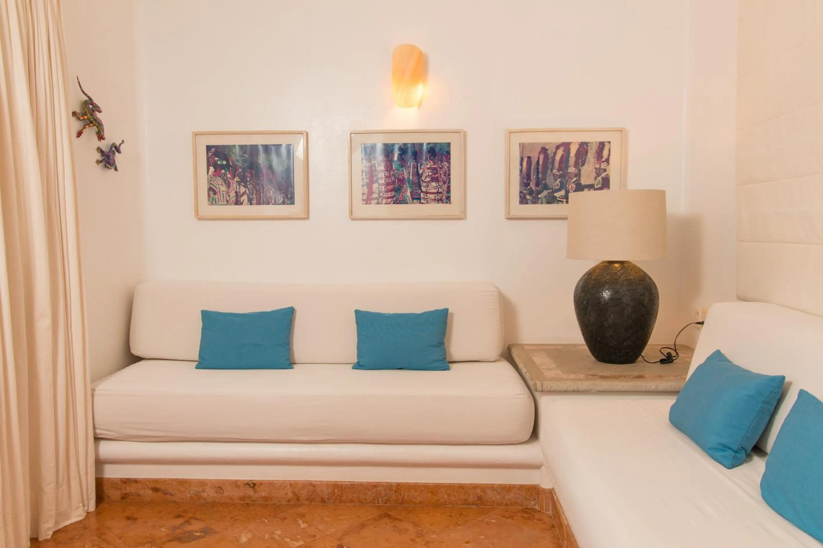 Living room in Mi Otra Casa