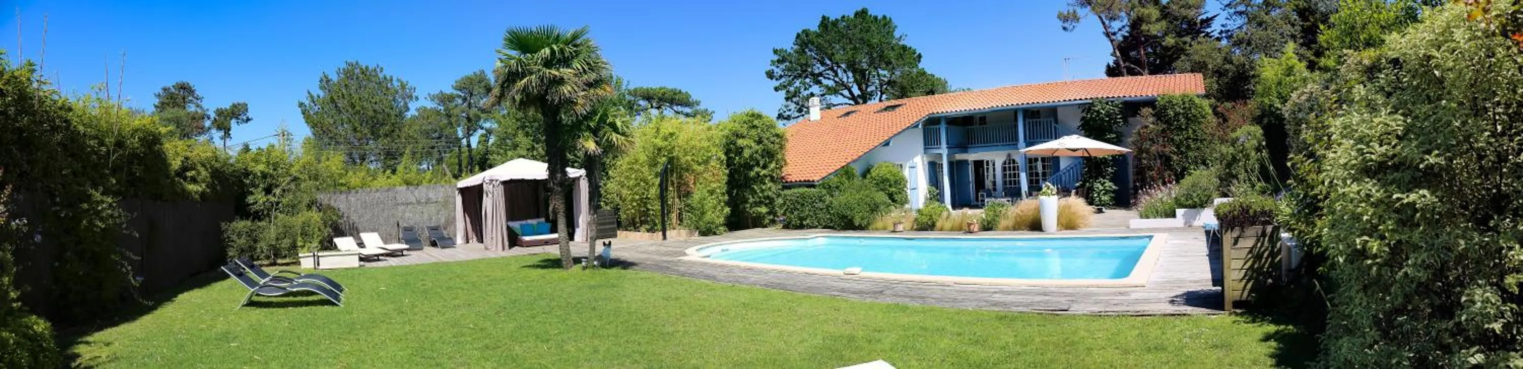 Property building in Chambre d'Hôtes Etchebri