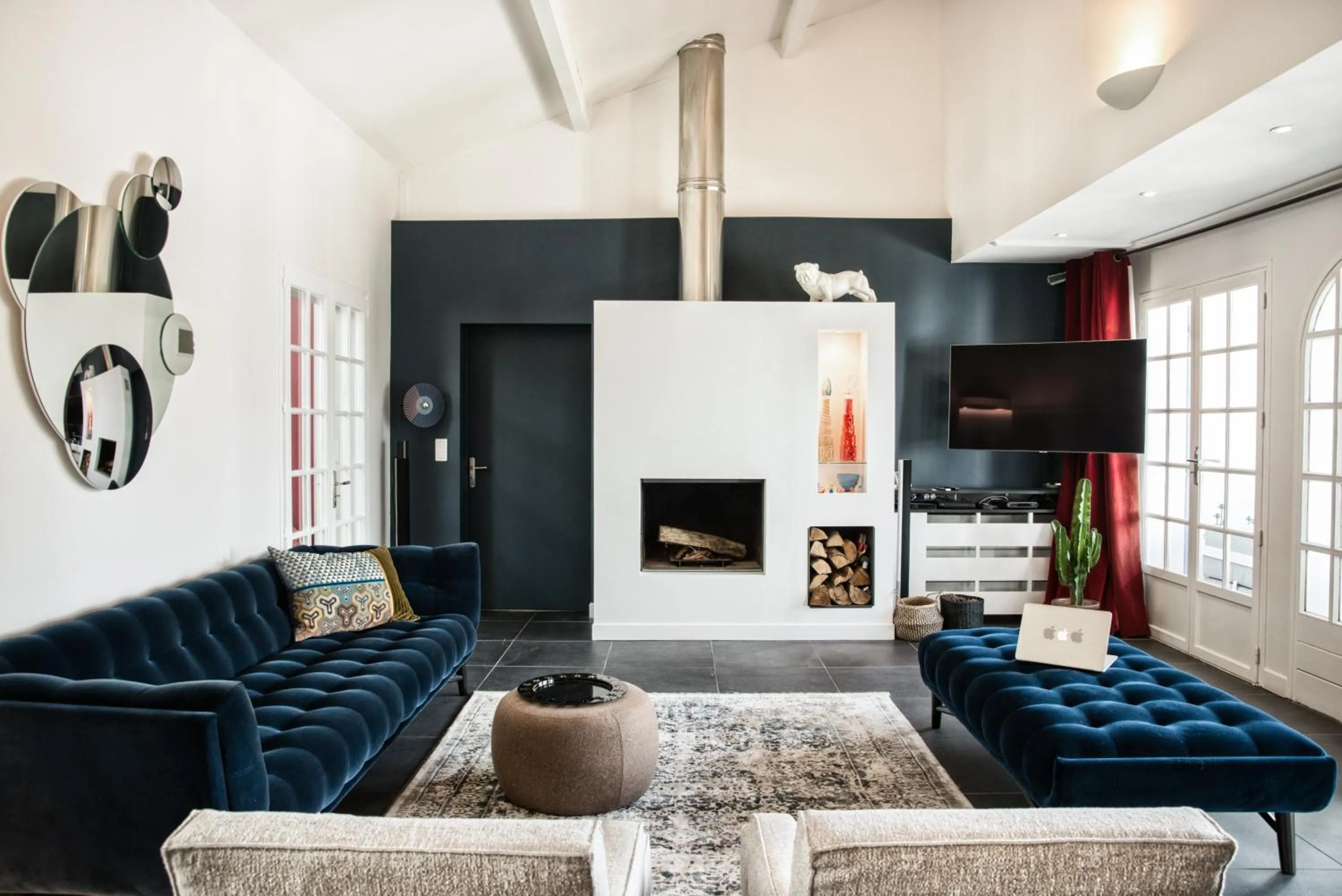 Communal lounge/ TV room in Chambre d'Hôtes Etchebri