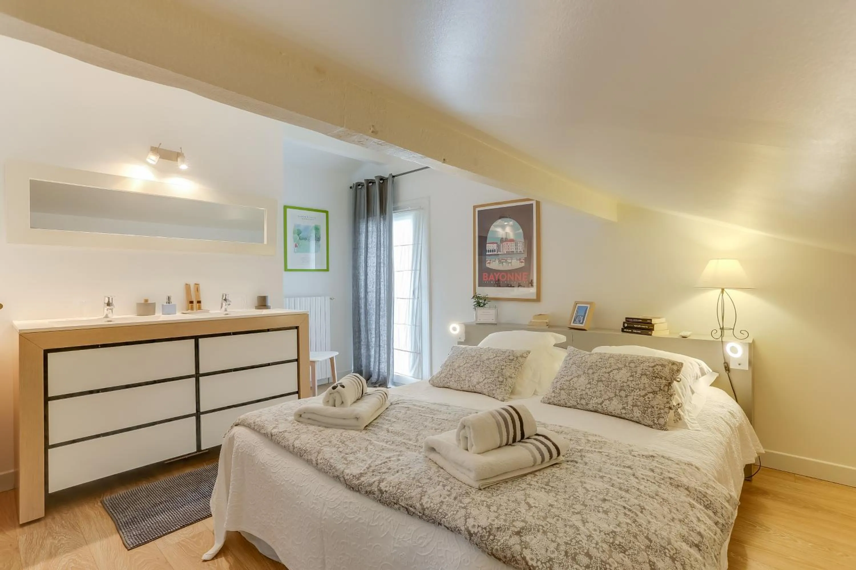 Photo of the whole room, Bed in Chambre d'Hôtes Etchebri