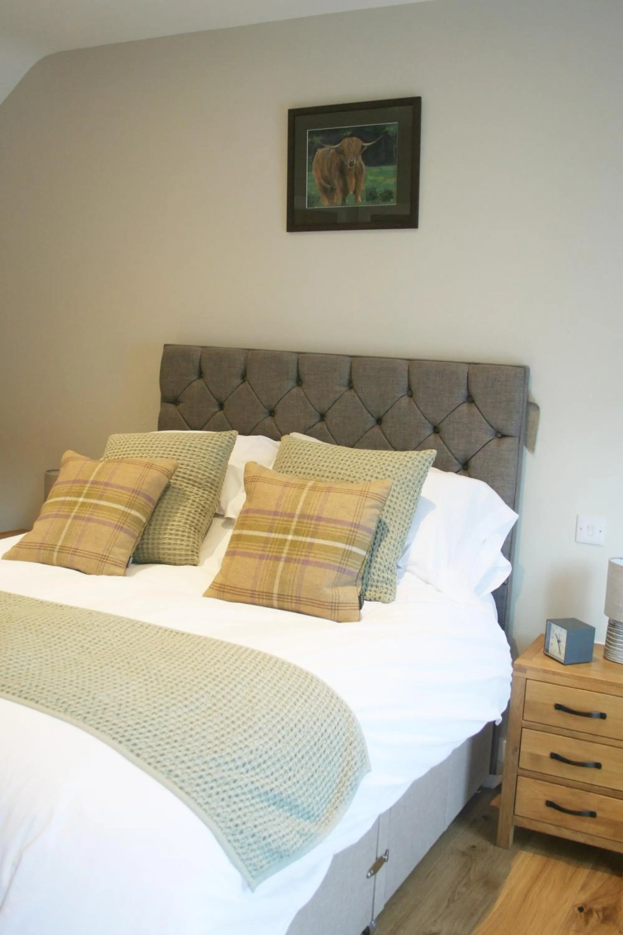 Bedroom, Bed in The Red Cow