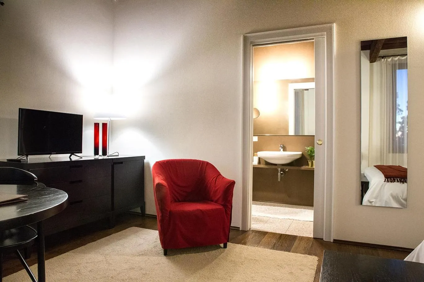 Photo of the whole room, Bed in Relais Villa Ormaneto