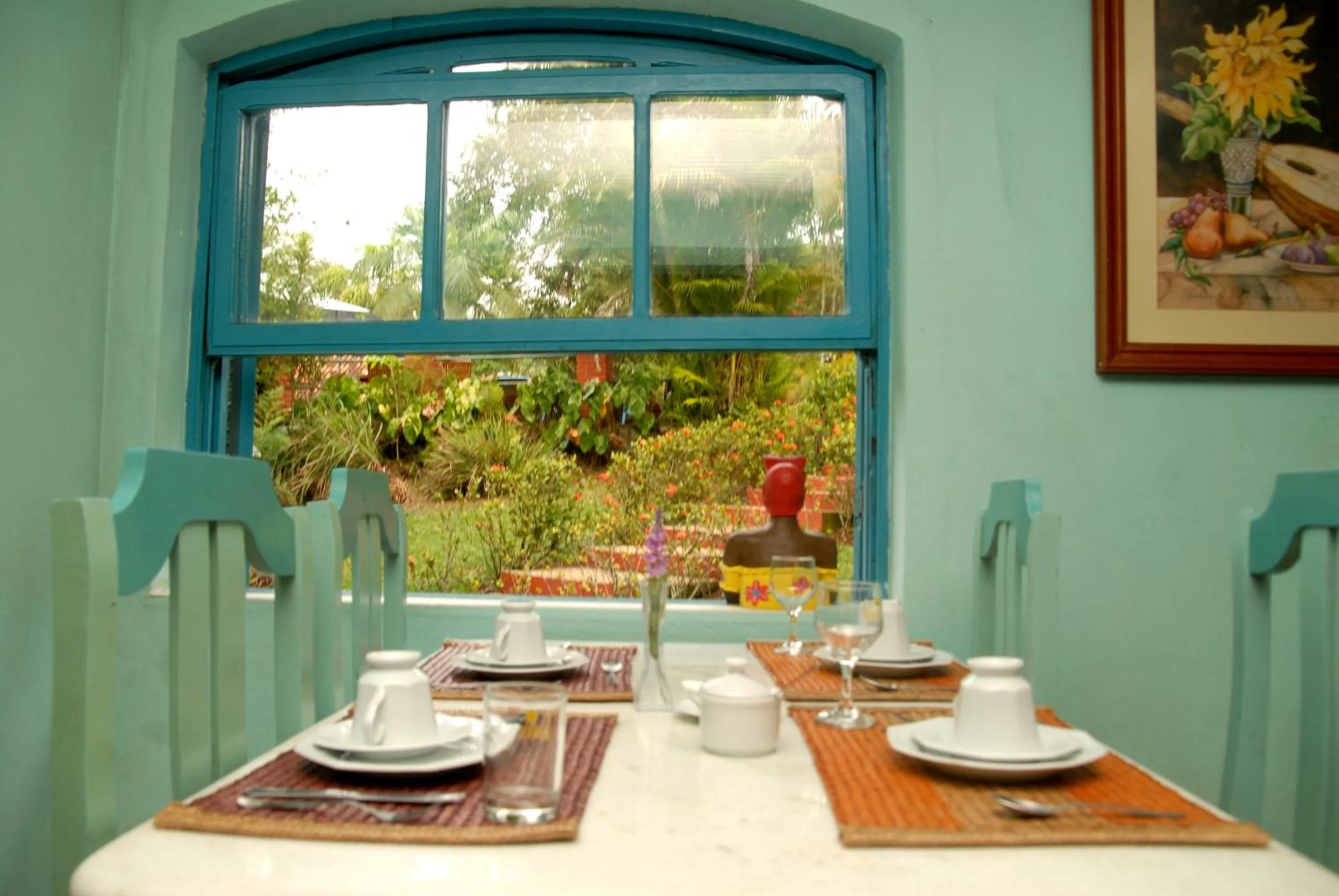 Food and drinks in Pousada Mirante do Penedo