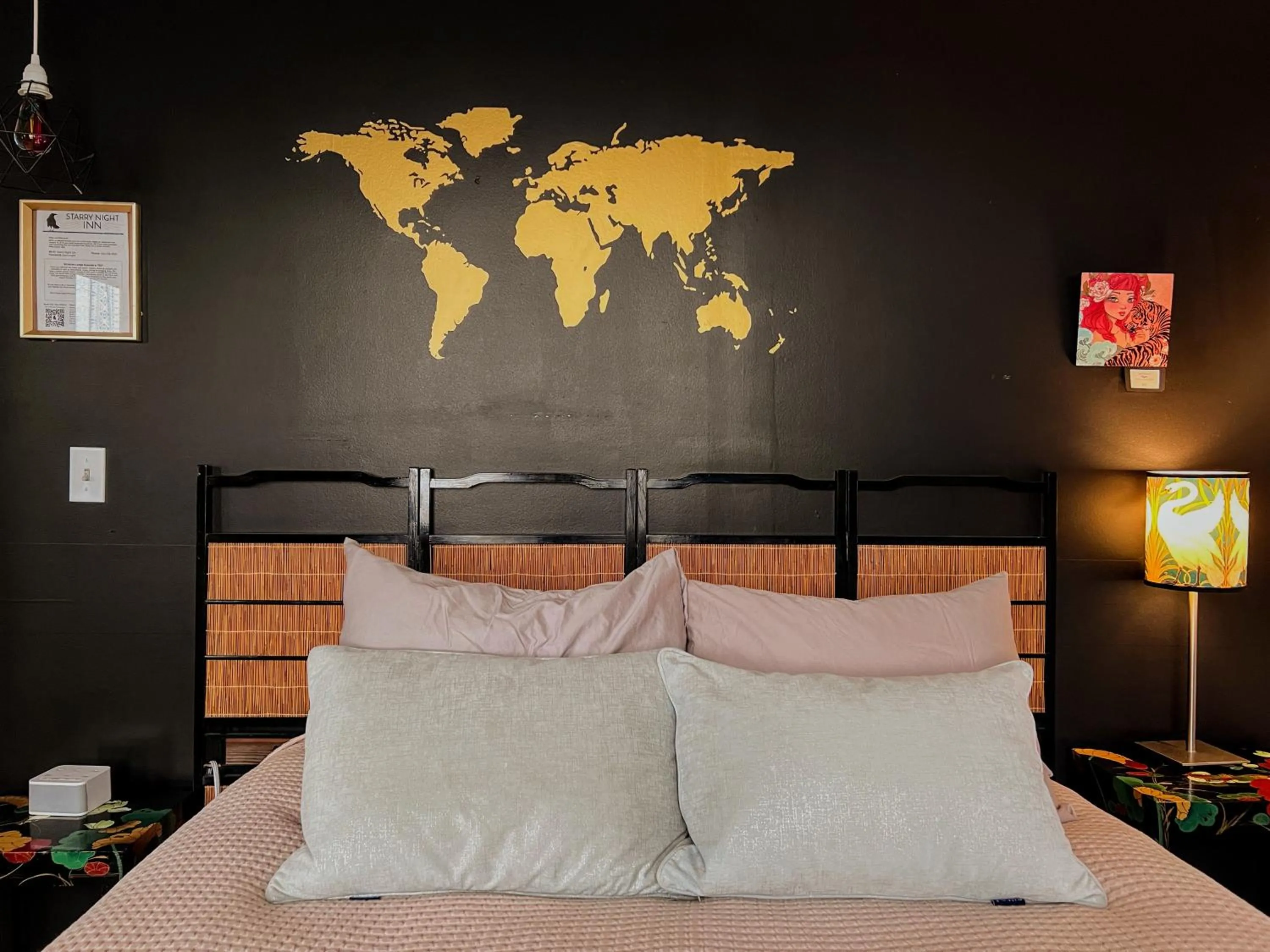 Bed in Starry Night Inn