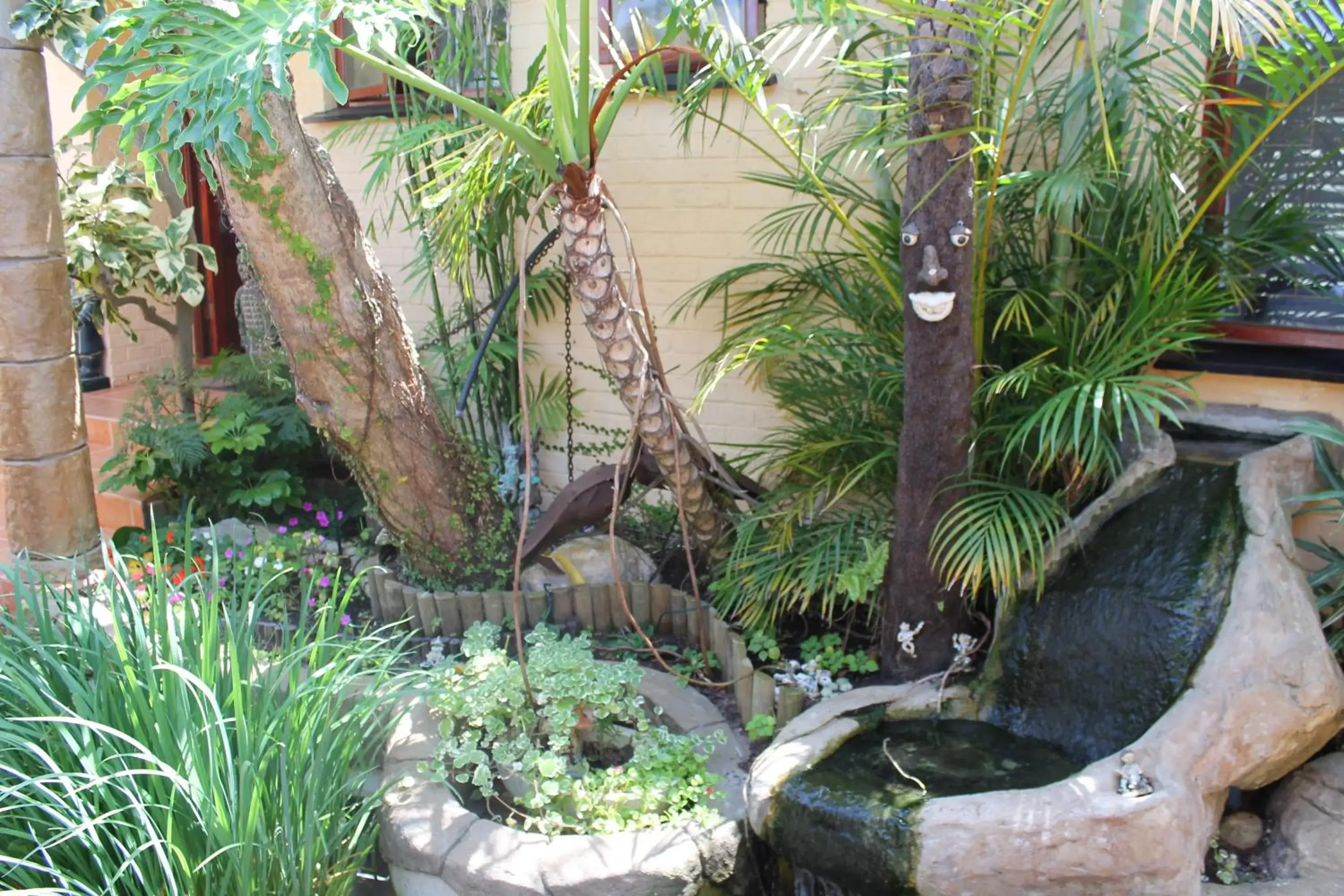 Facade/entrance in Goblin's Mead Facade/entrance in Goblin's Mead