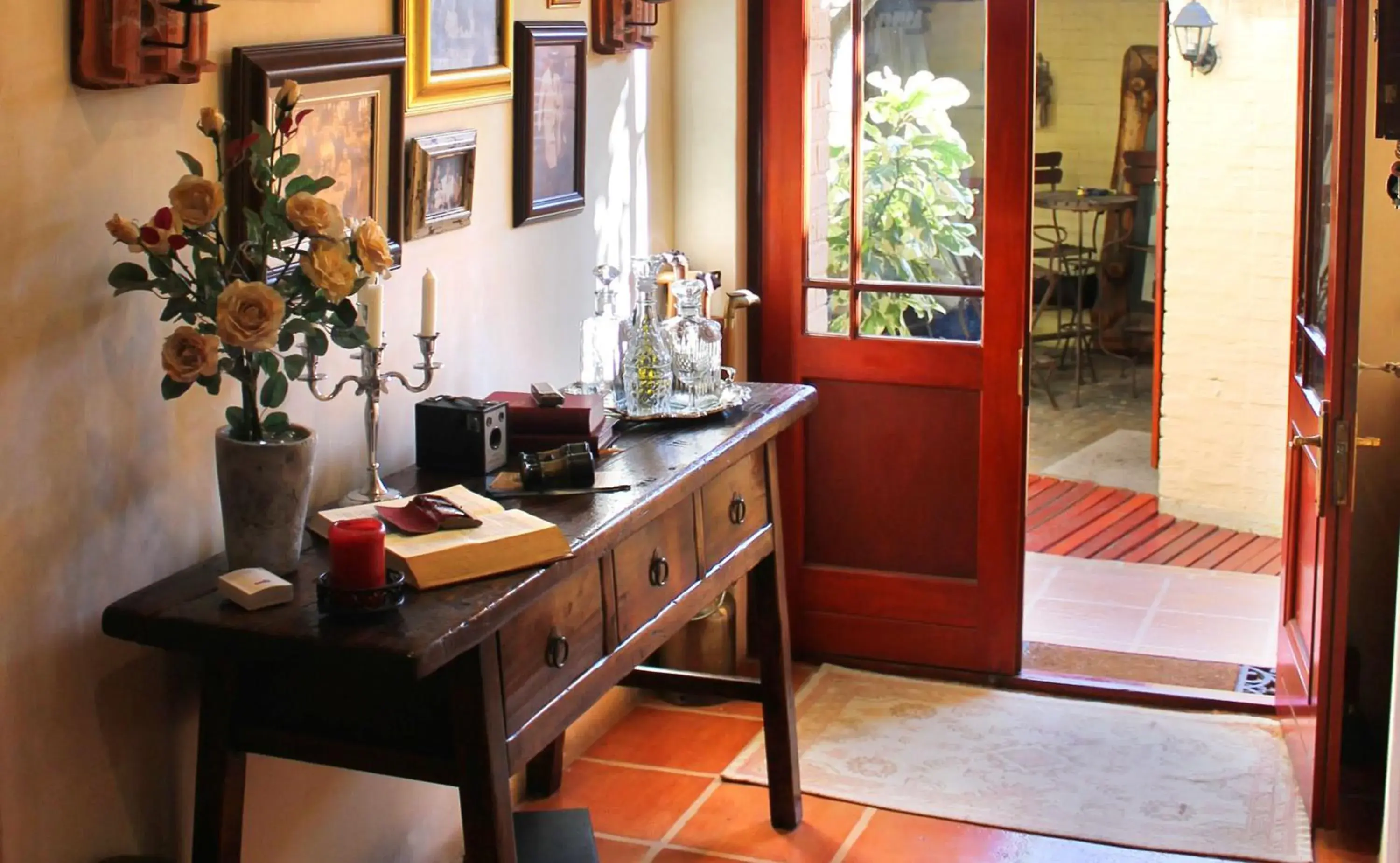 Facade/entrance in Goblin's Mead Facade/entrance in Goblin's Mead