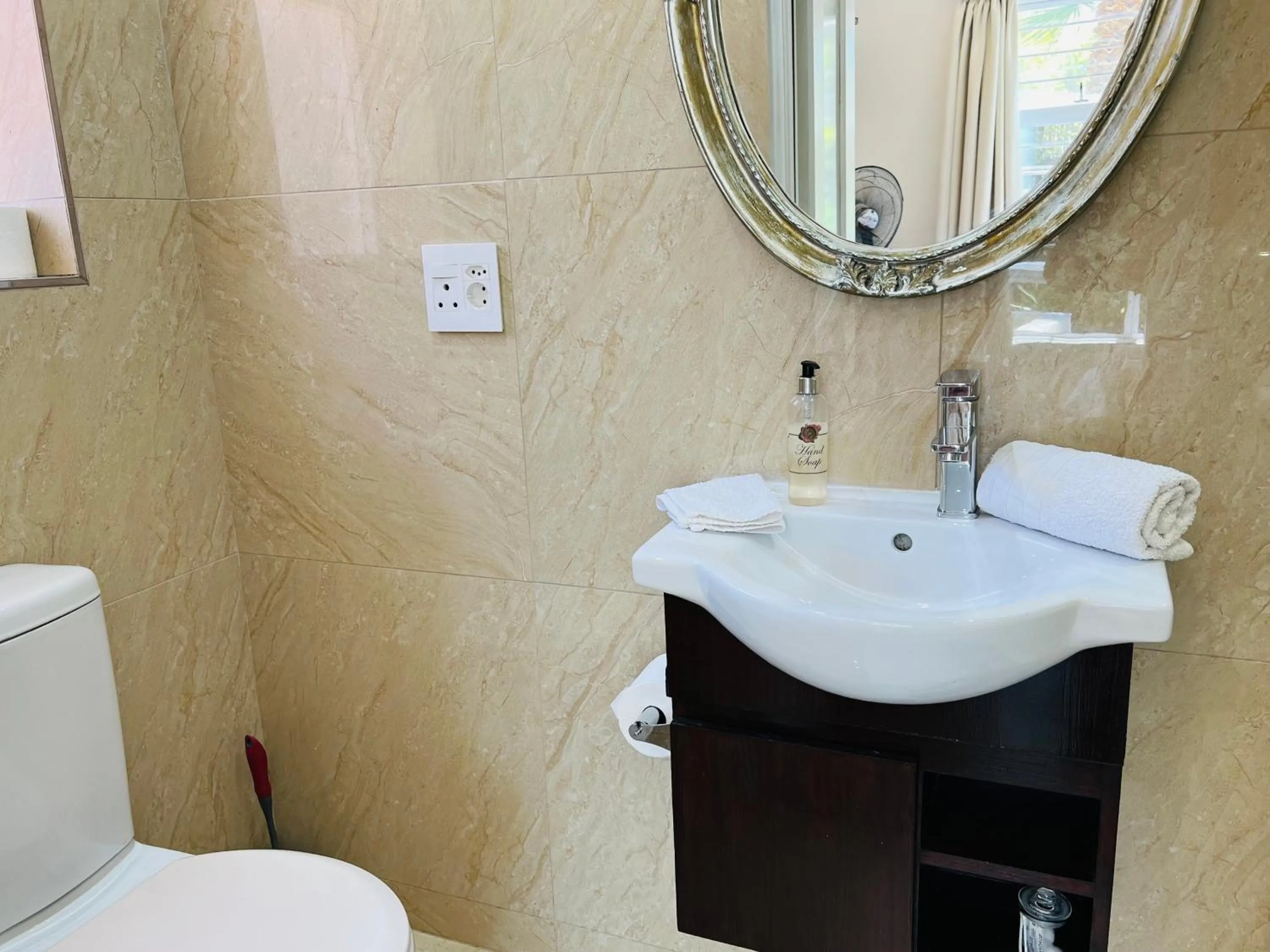 Bathroom in Goblin's Mead