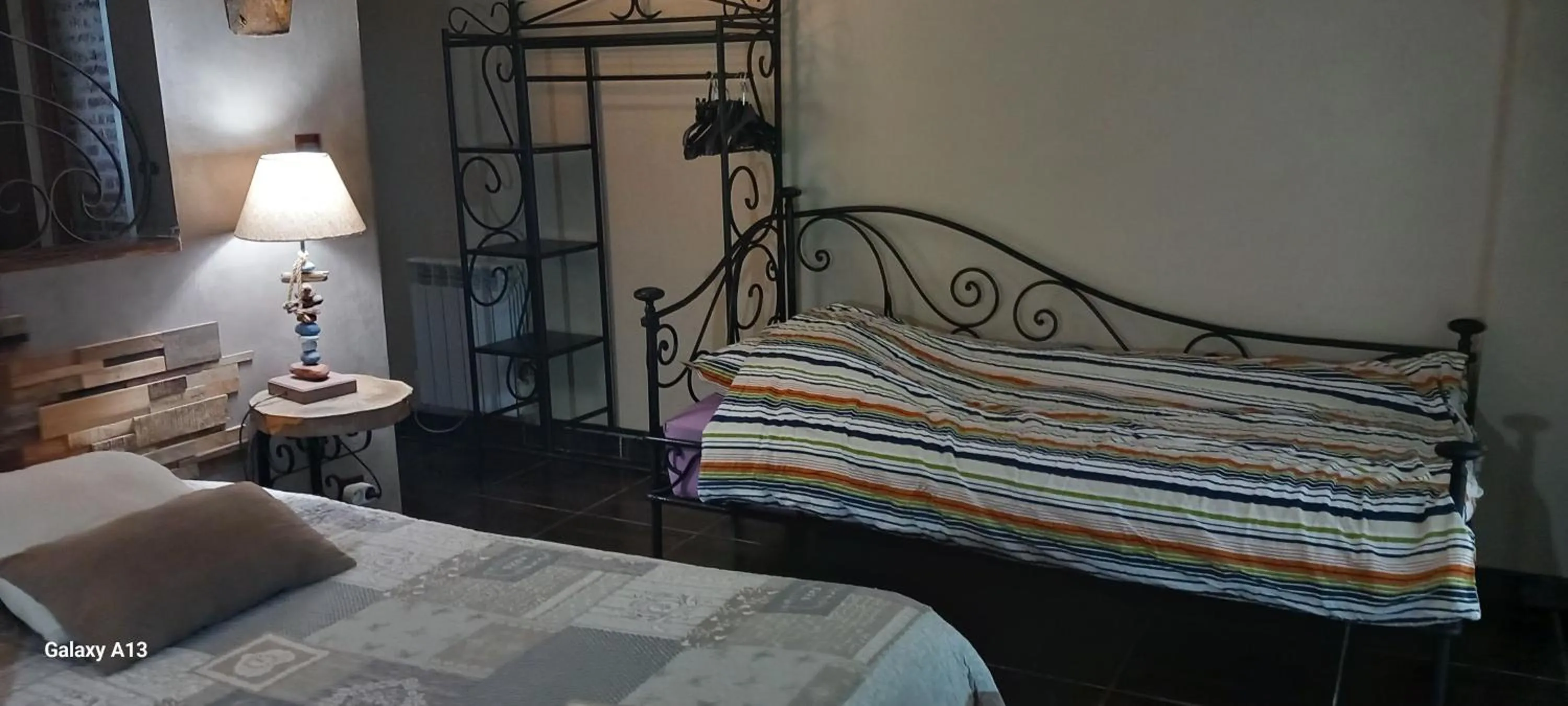 Bed in chambres d hotes ,hotel ,Secret d'une Nuit a vicq prės de onnaing,avec piscine