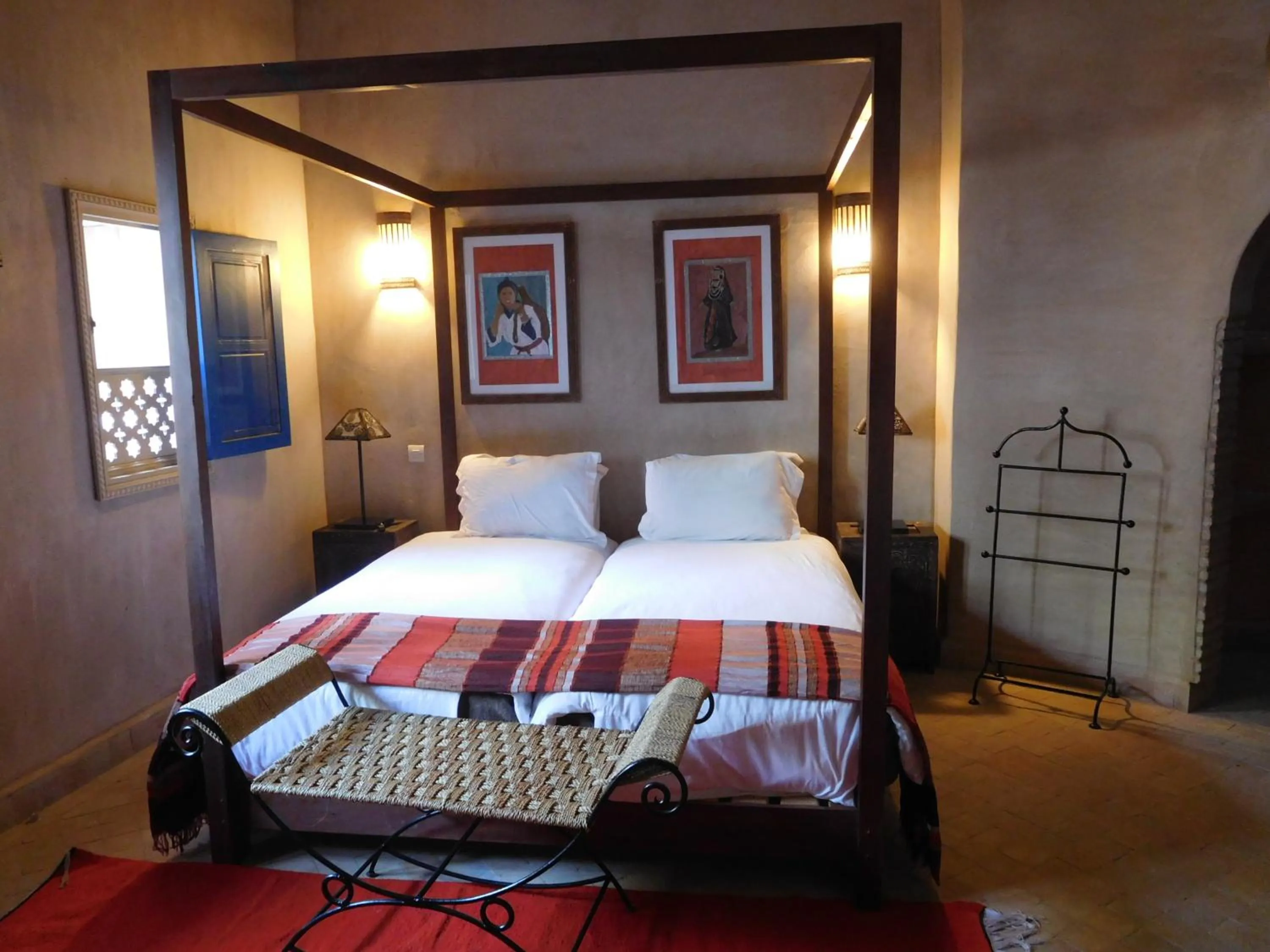 Photo of the whole room, Bed in Palais Oumensour