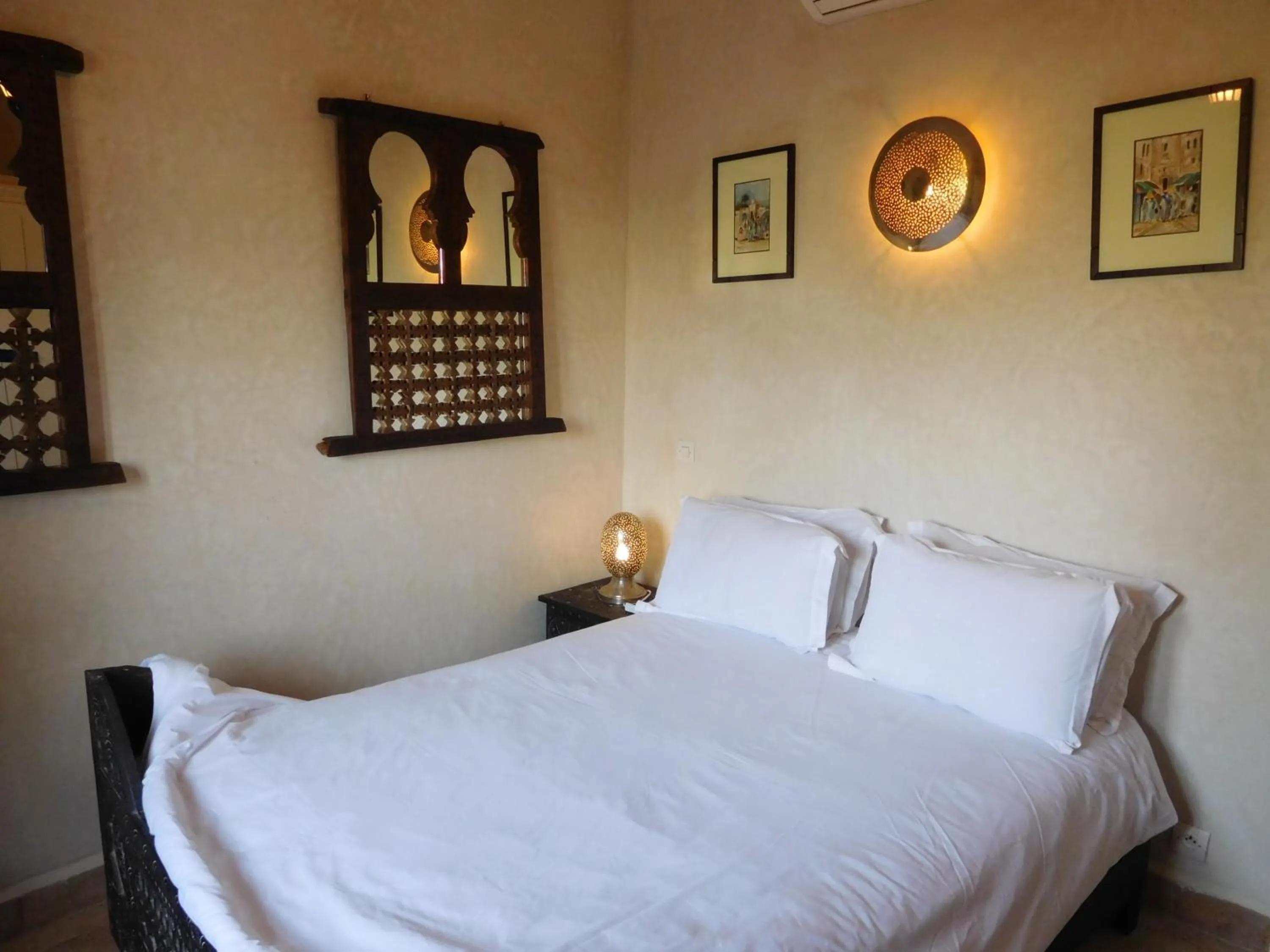 Bed in Palais Oumensour