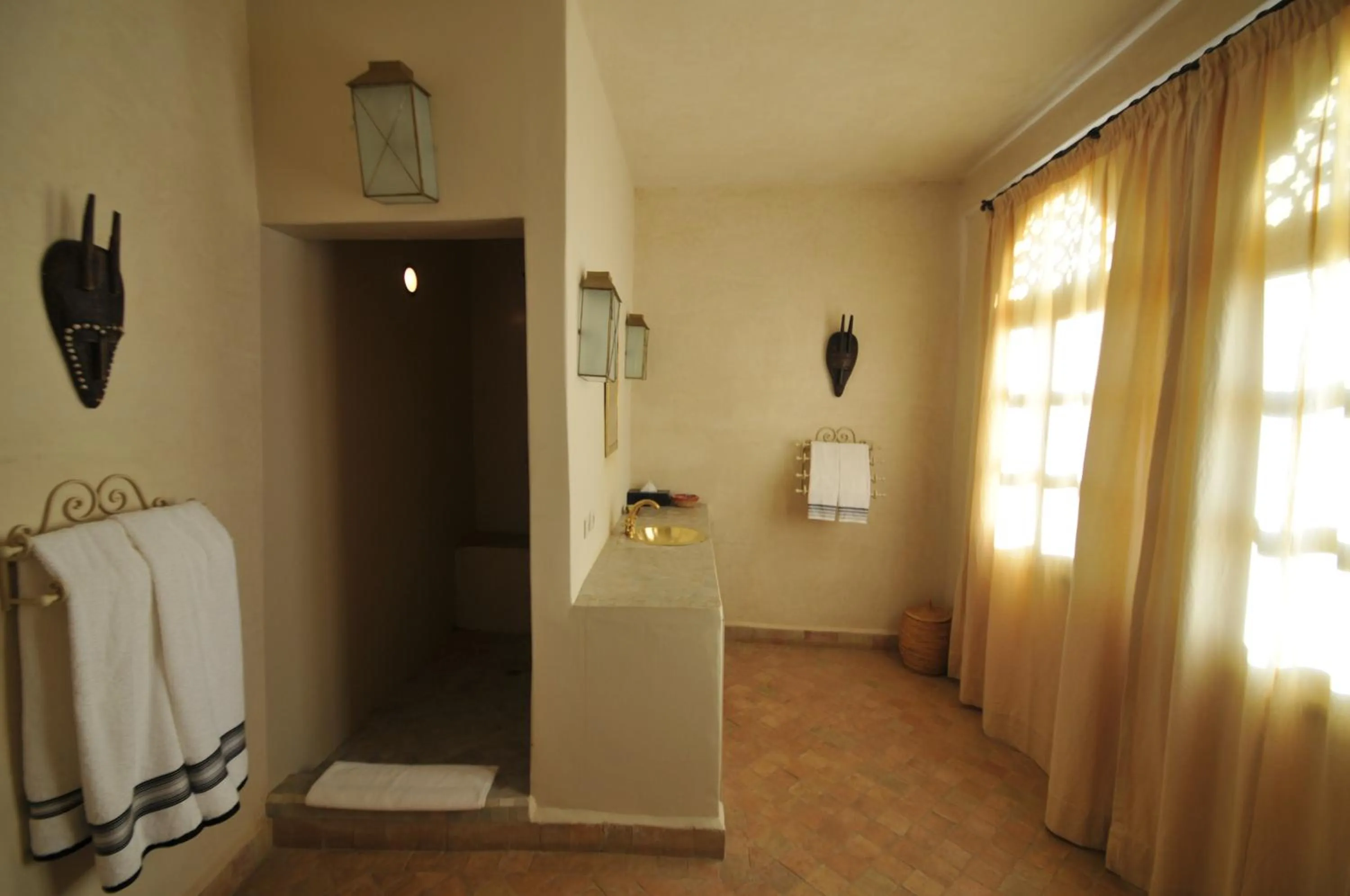 Bathroom in Palais Oumensour