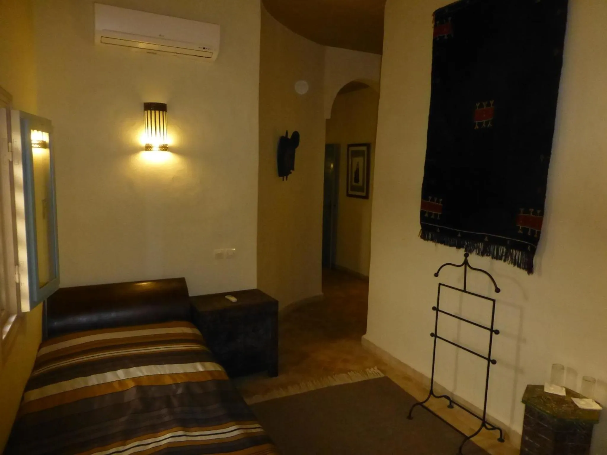 Bedroom, Bed in Palais Oumensour