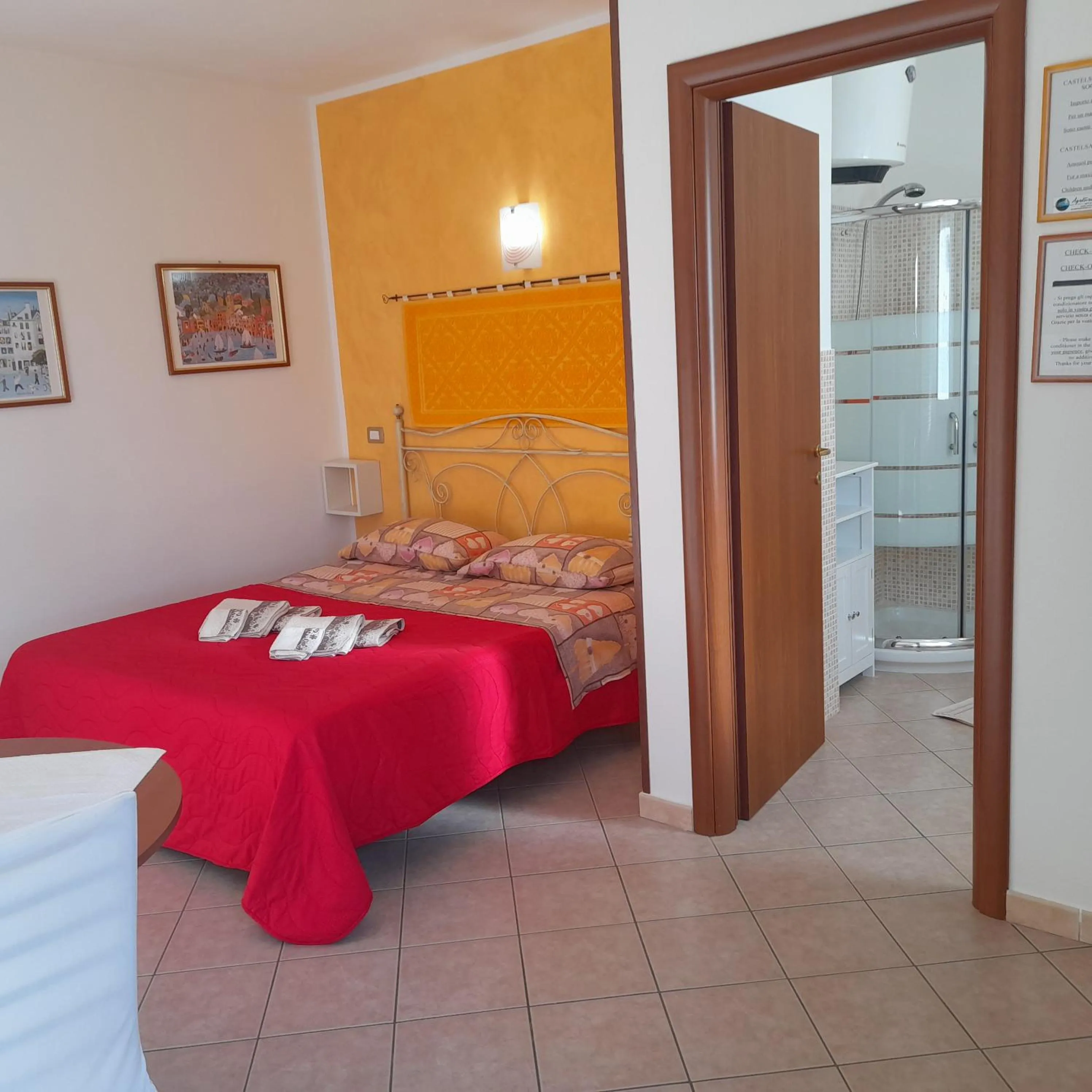 Photo of the whole room in La Fortezza casa vacanze & appartament