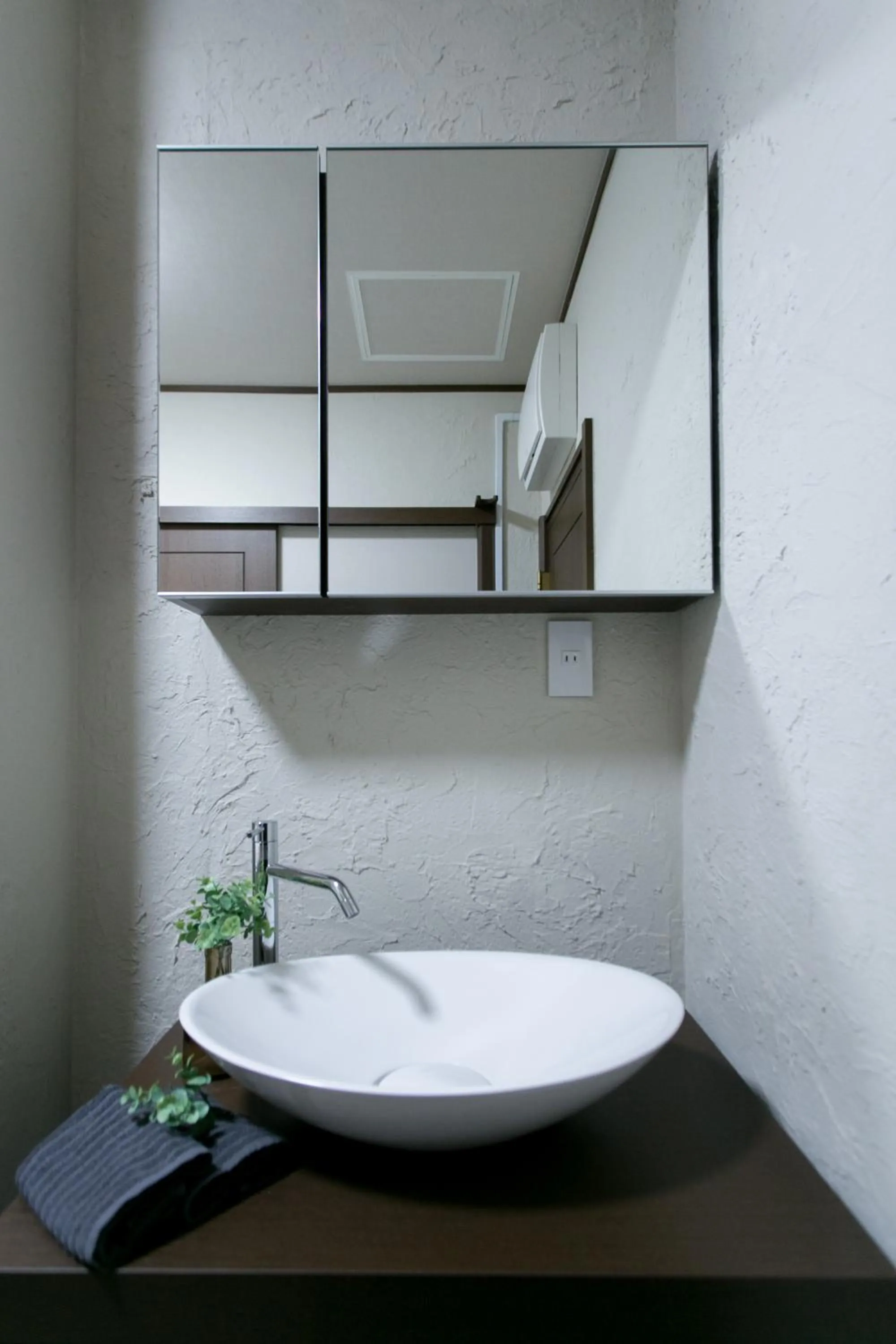 Bathroom in villa yawaragi