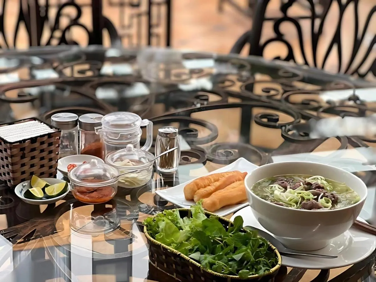 Food and drinks in Khách sạn Phương Anh