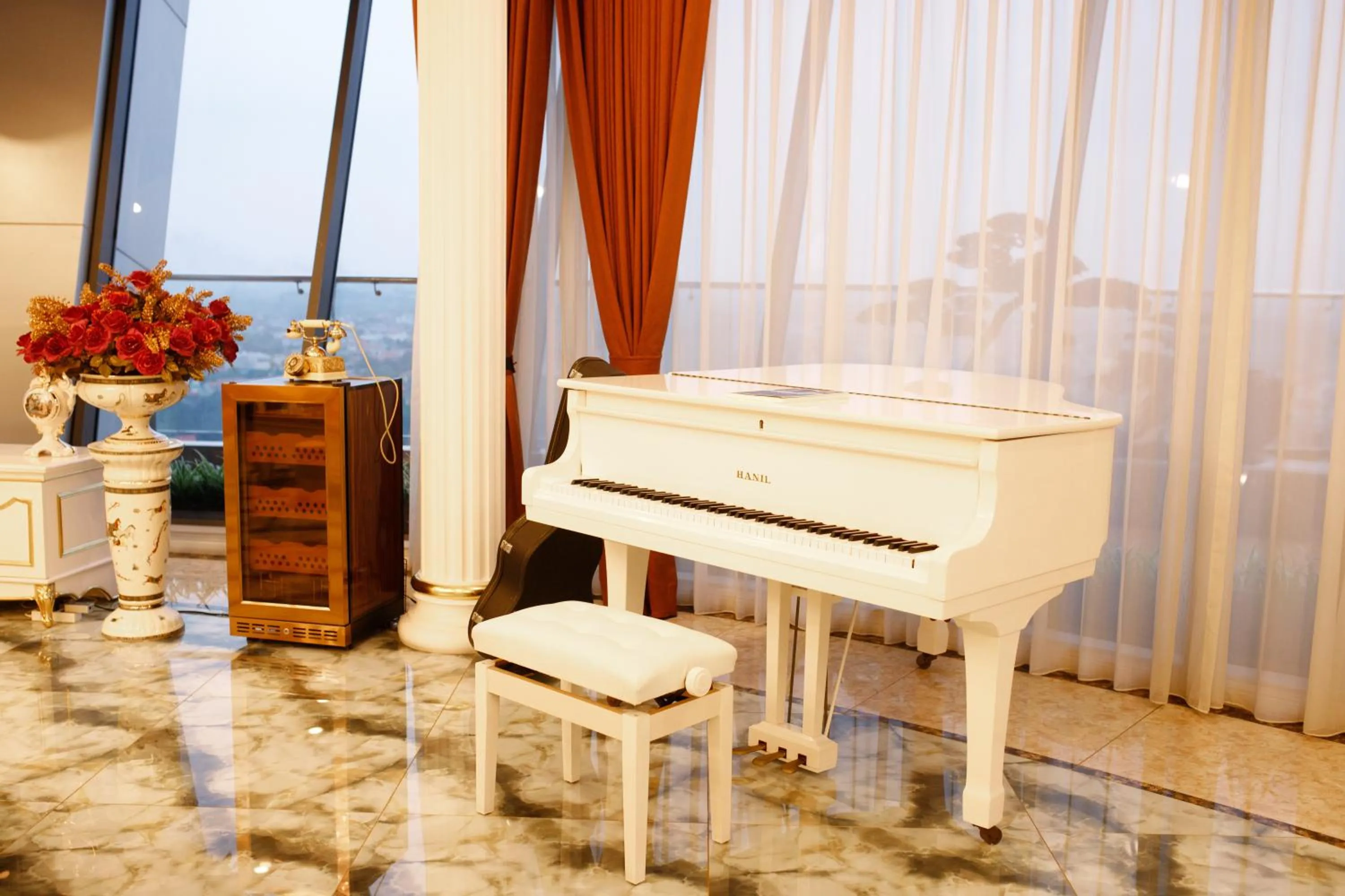 Entertainment in Khách sạn Phương Anh