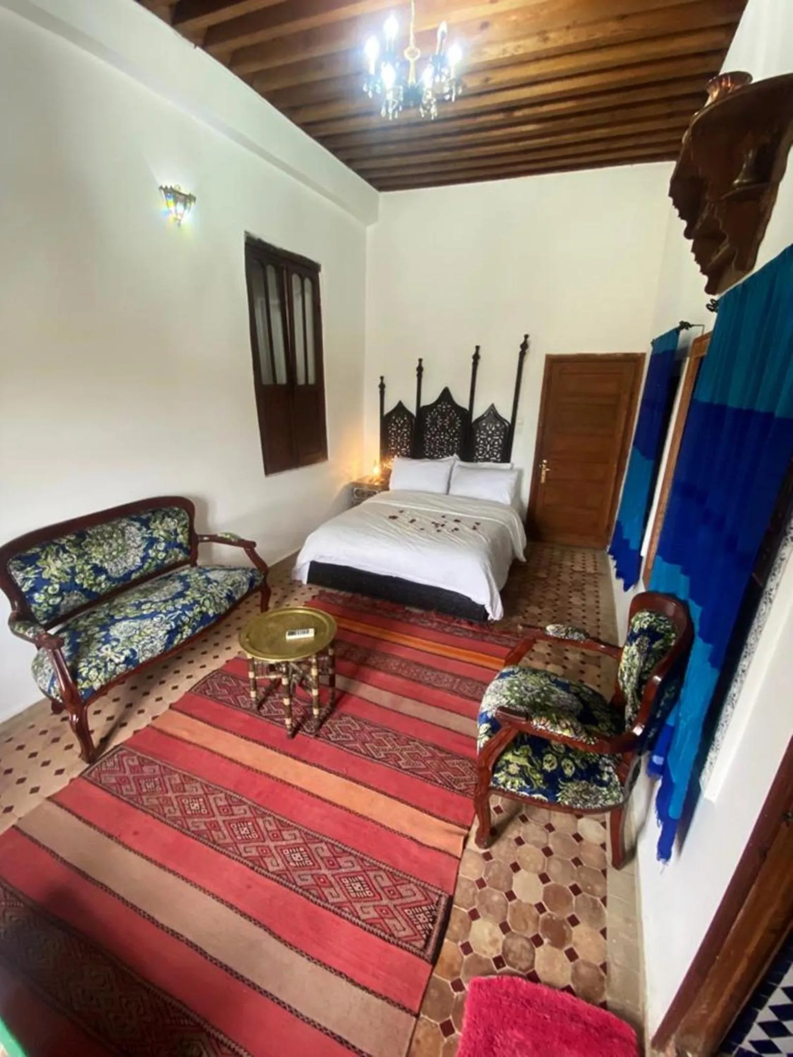 Photo of the whole room, Bed in Dar Naima
