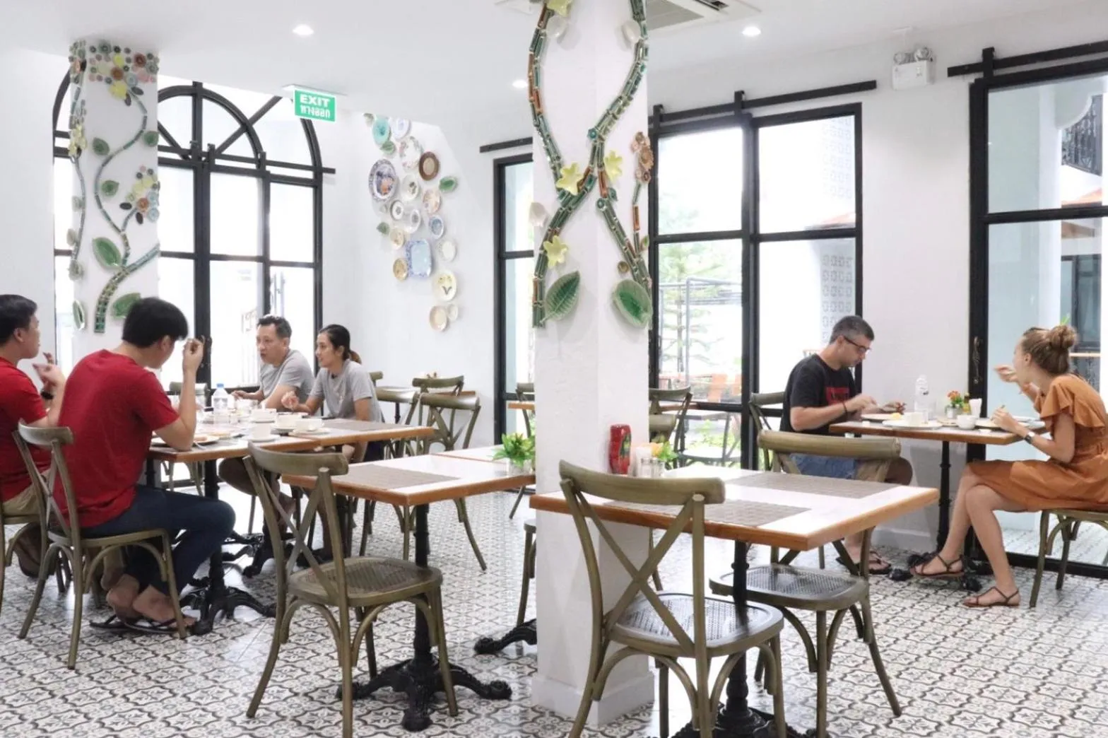 Dining area in Lanna Oriental Hotel