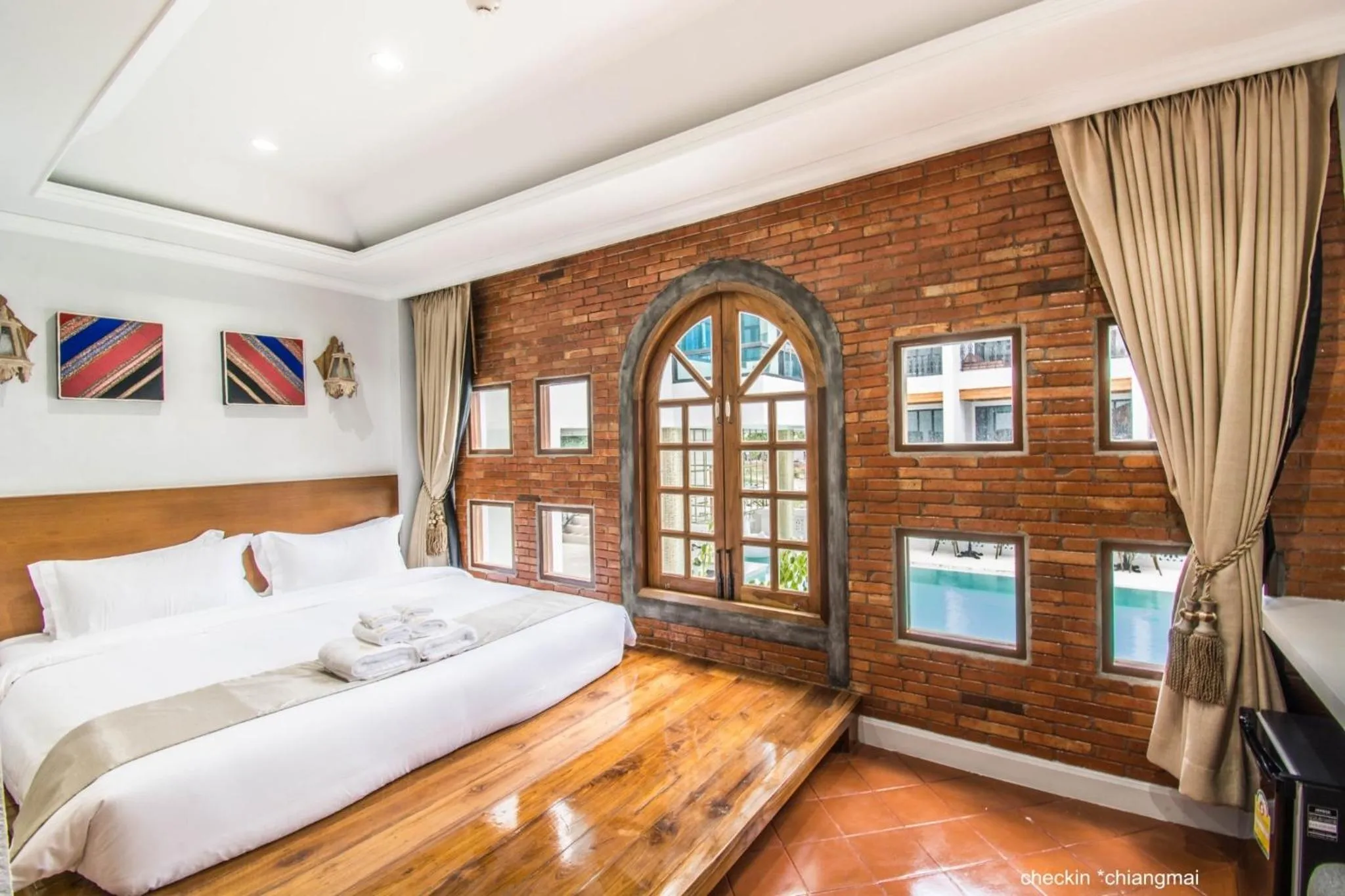 Bed in Lanna Oriental Hotel