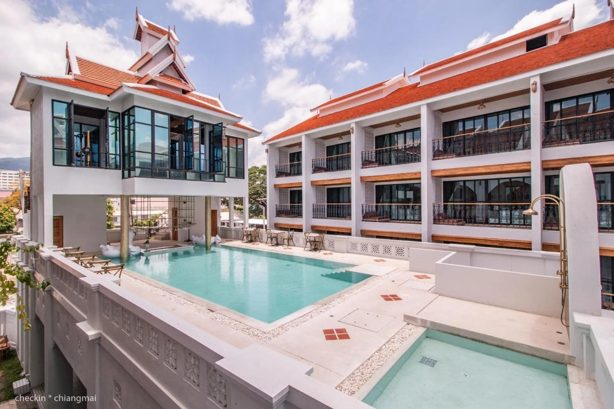 Property building in Lanna Oriental Hotel