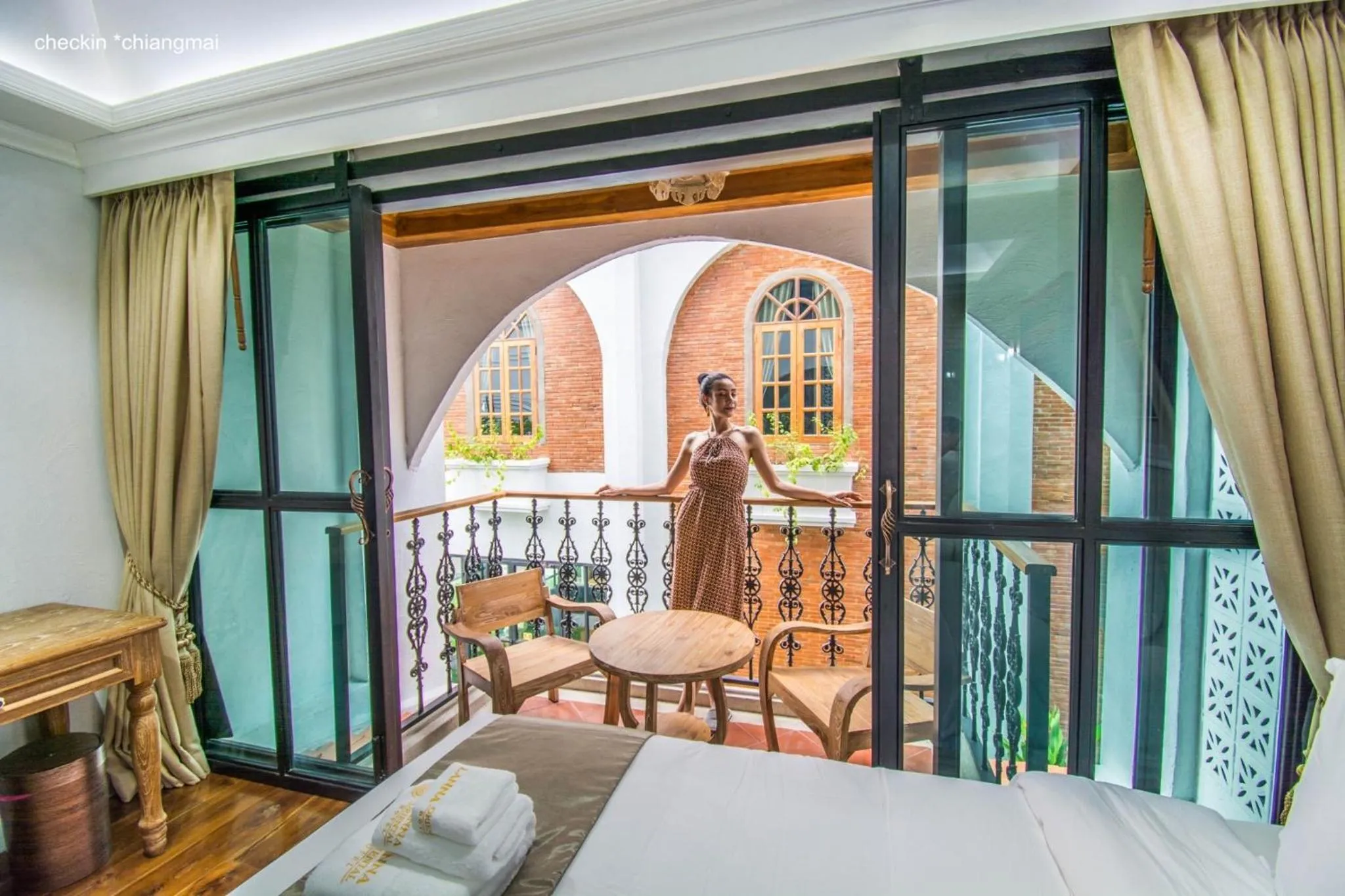 Balcony/Terrace, Bed in Lanna Oriental Hotel