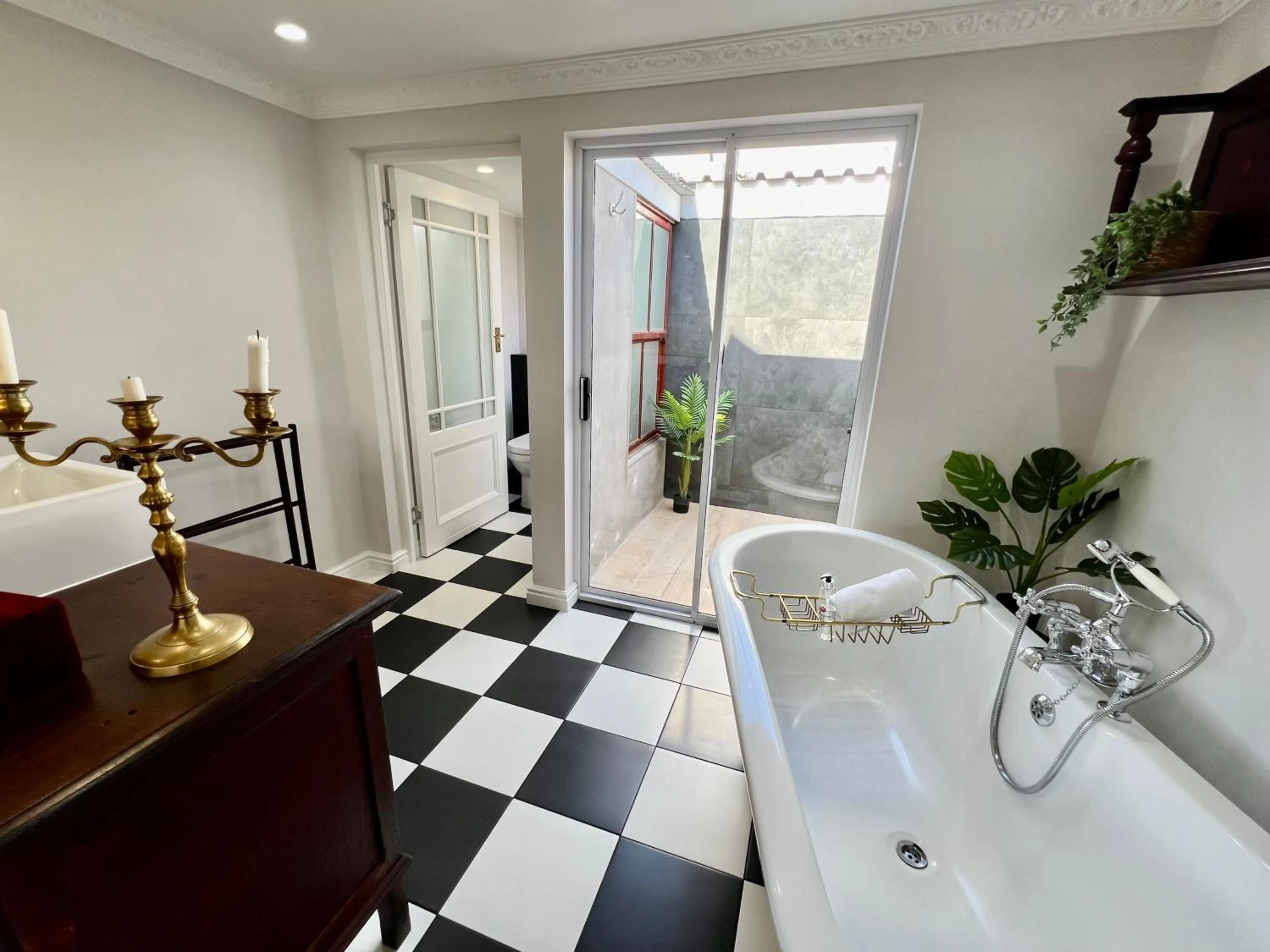 Bathroom in Goblin's Creek