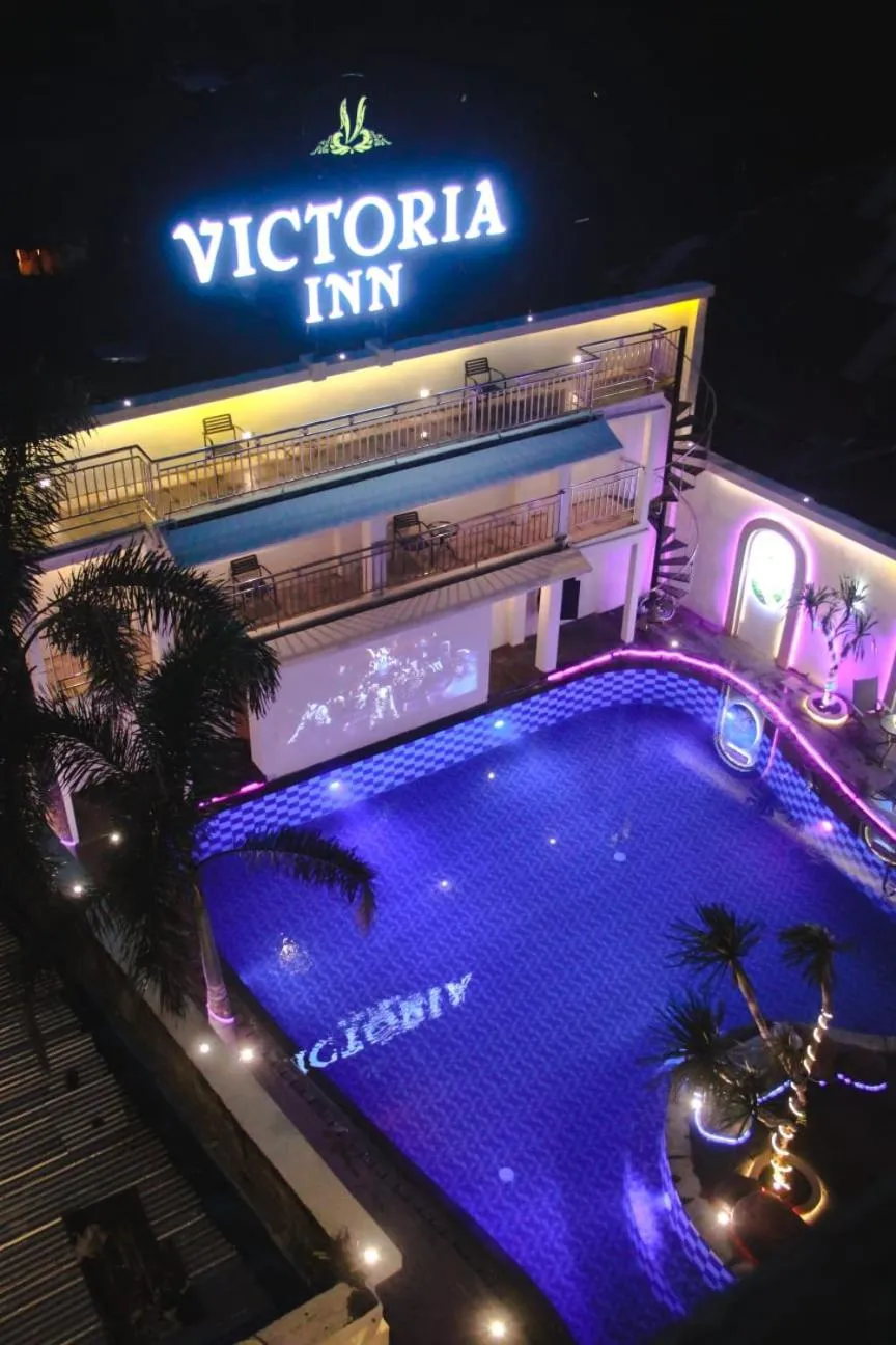 Swimming pool in VICTORIA INN