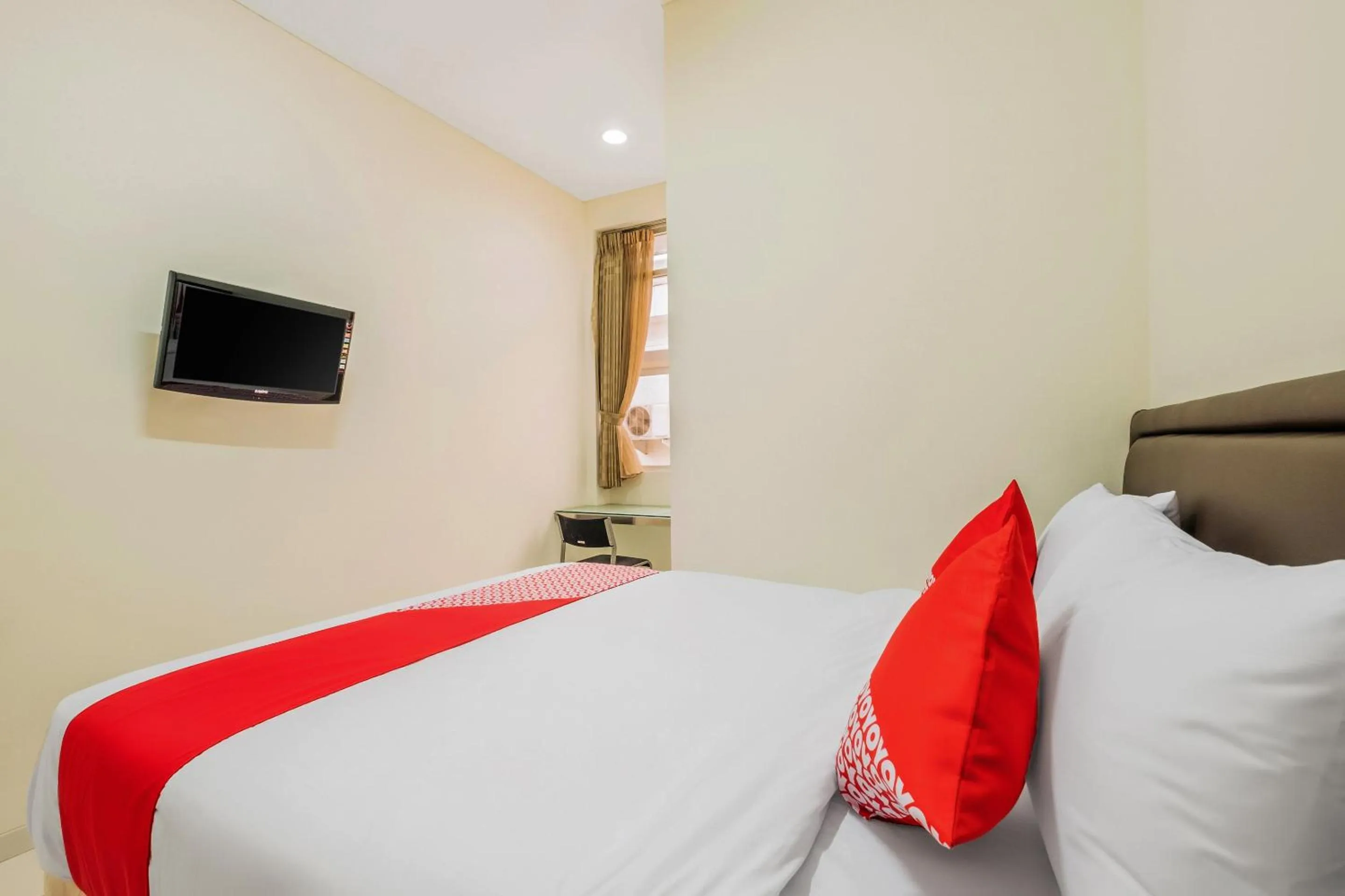 Bedroom in Collection O 818 Micasa Residence