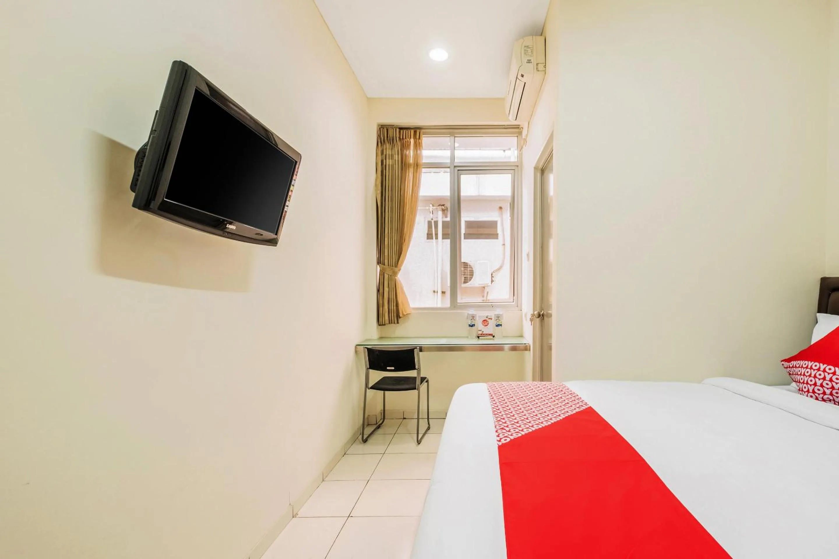 Bedroom in Collection O 818 Micasa Residence