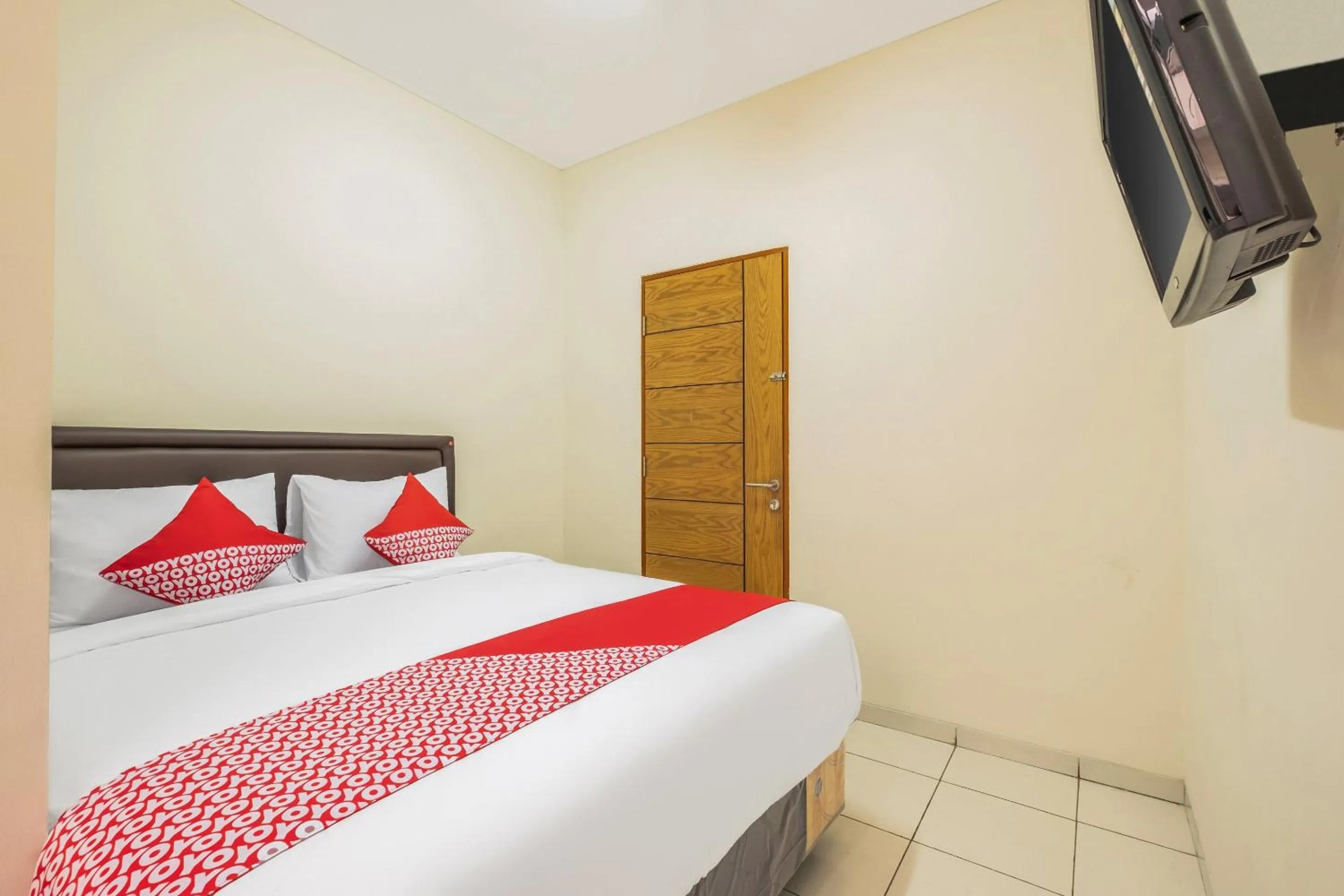 Bedroom in Collection O 818 Micasa Residence