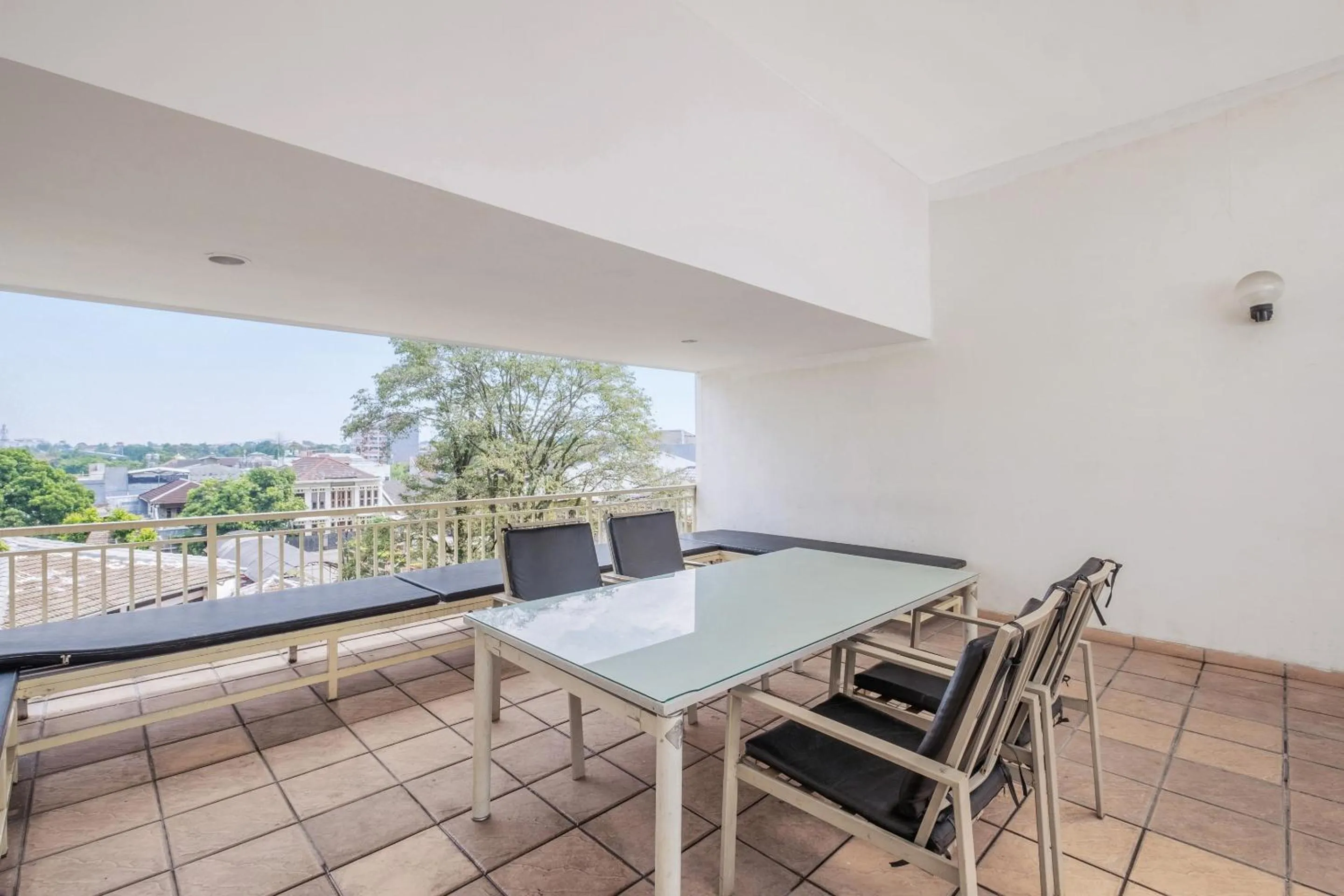 Lobby or reception in Collection O 818 Micasa Residence