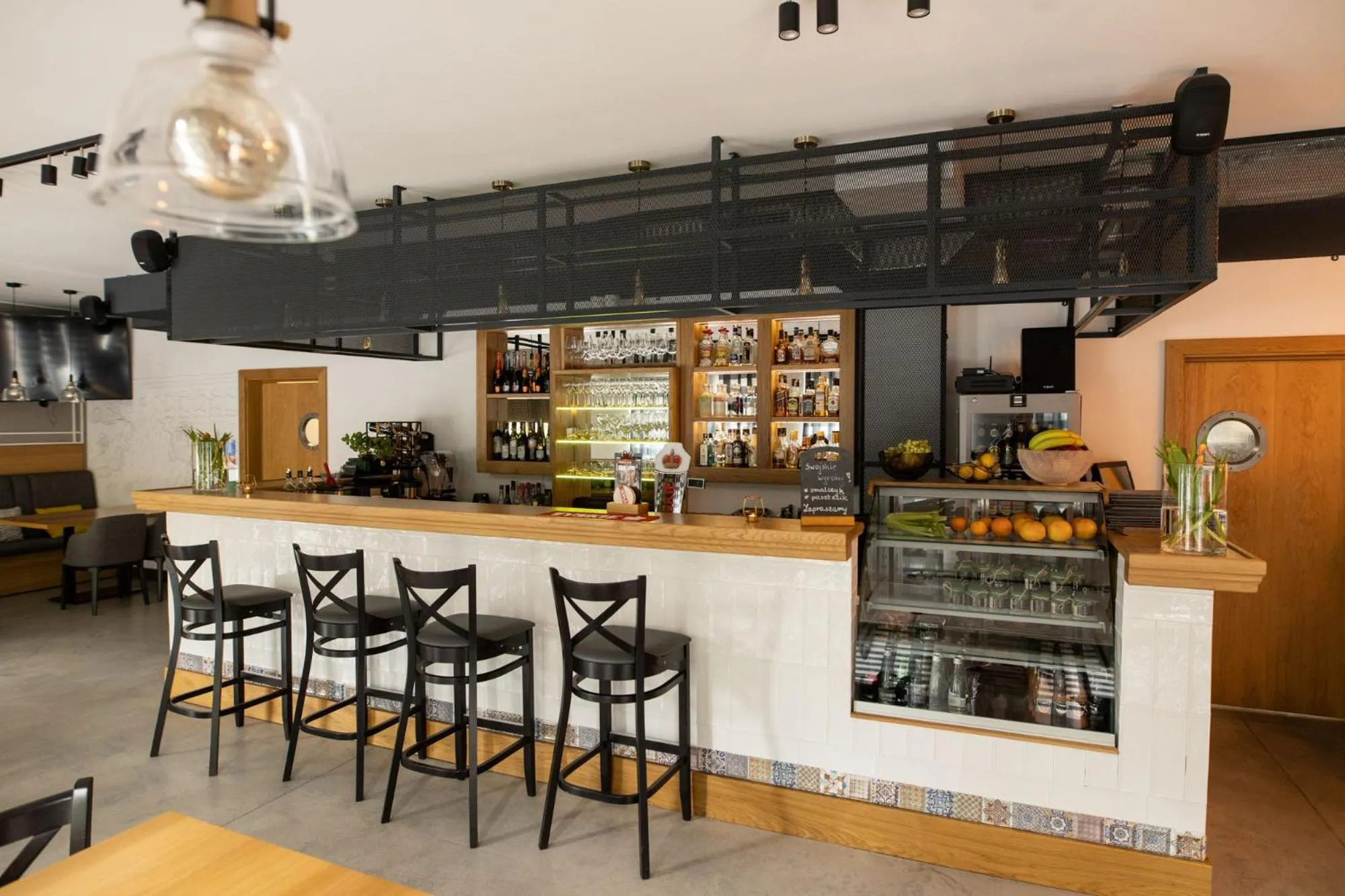 Restaurant/places to eat in Hotel Chrobrego9